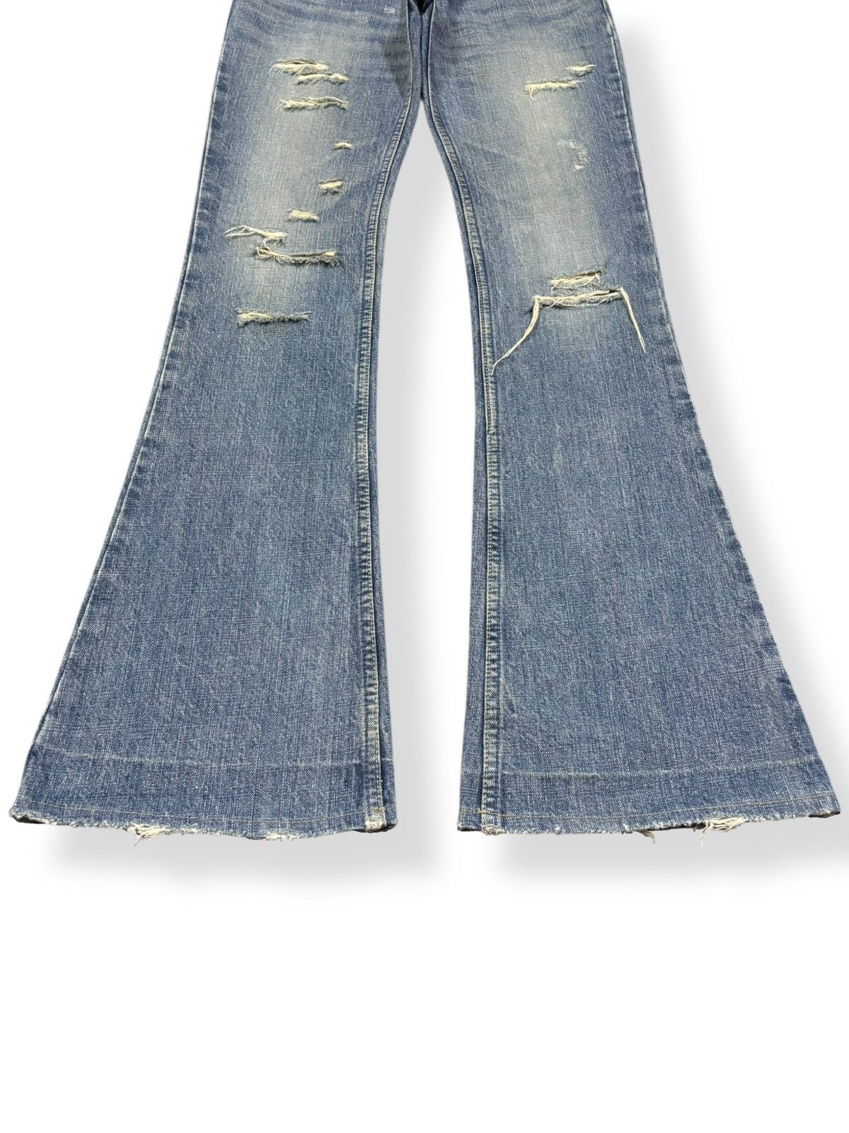 Le Grande Bleu (L.G.B.) Le Grande Bleu L.G.B. Wolfcut Flare Distressed Jeans Size US 29 - 7 Thumbnail