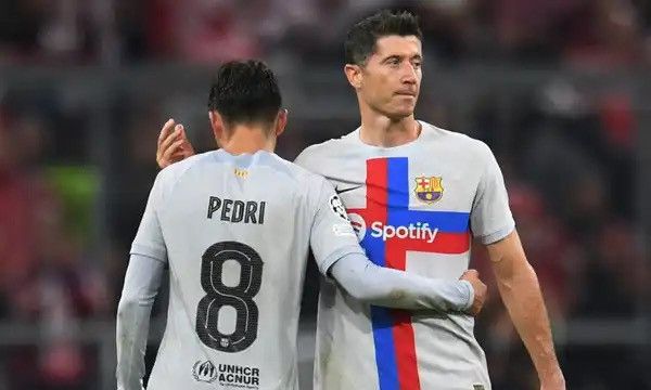 Nike × Vintage BARCELONA NIKE 2022/2023 SOCCER THIRD JERSEY #9 LEWANDOWSKI Size US S / EU 44-46 / 1 - 21 Thumbnail