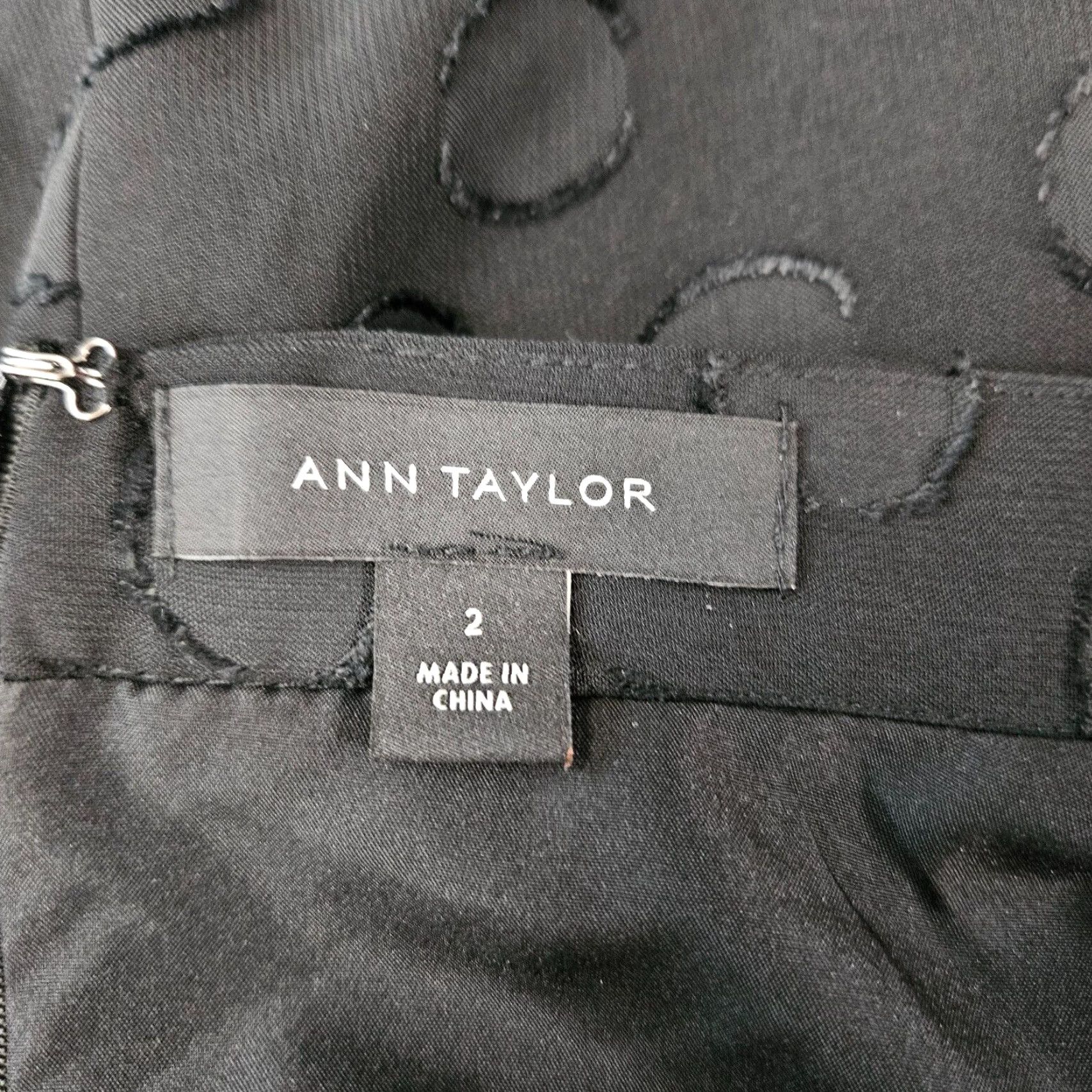 Ann Taylor Ann Taylor Womens Skirt Sz 2 Black Polka Dot Zips Polyester Size 26" / US 2 / IT 38 - 5 Thumbnail