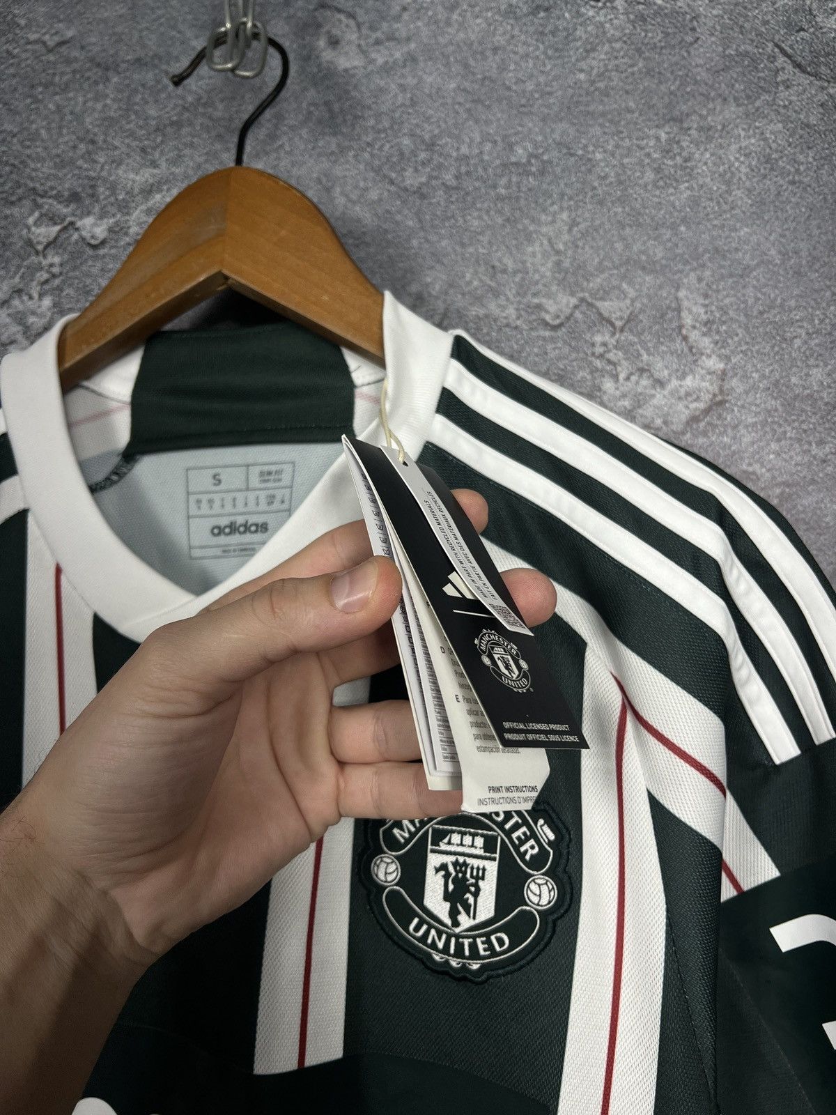 Adidas New Adidas #18 Casemiro Manchester United2023/24 Away Jersey Size US S / EU 44-46 / 1 - 8 Thumbnail