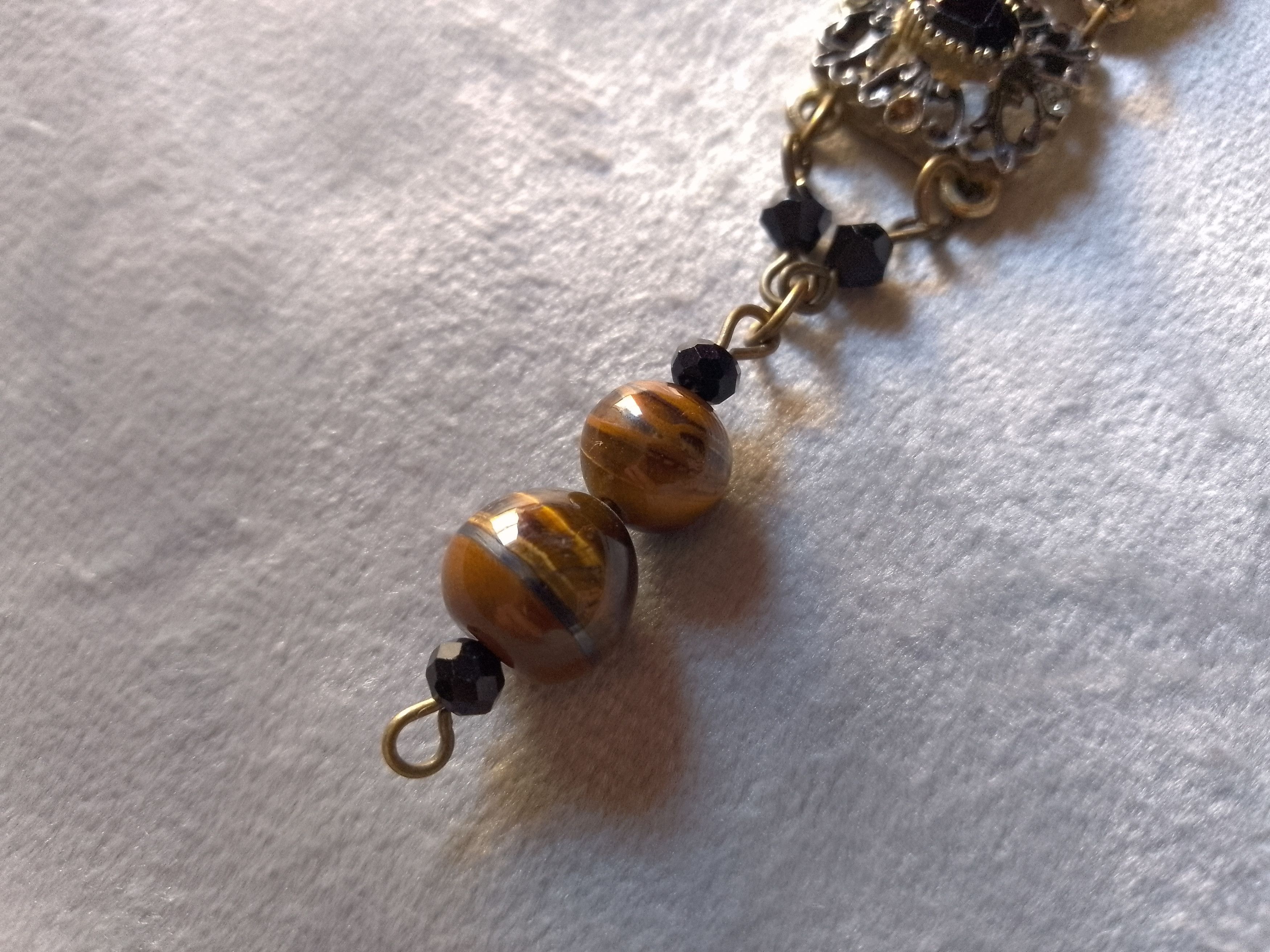 Handmade Vintage necklace Antique brass and eye of tiger gemstones Size ONE SIZE - 3 Thumbnail