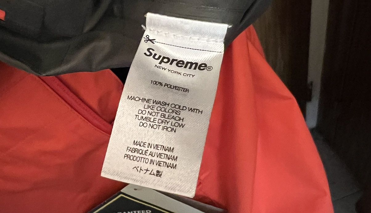 Supreme Supreme x Paclite Goretex suit Size US M / EU 48-50 / 2 - 5 Thumbnail