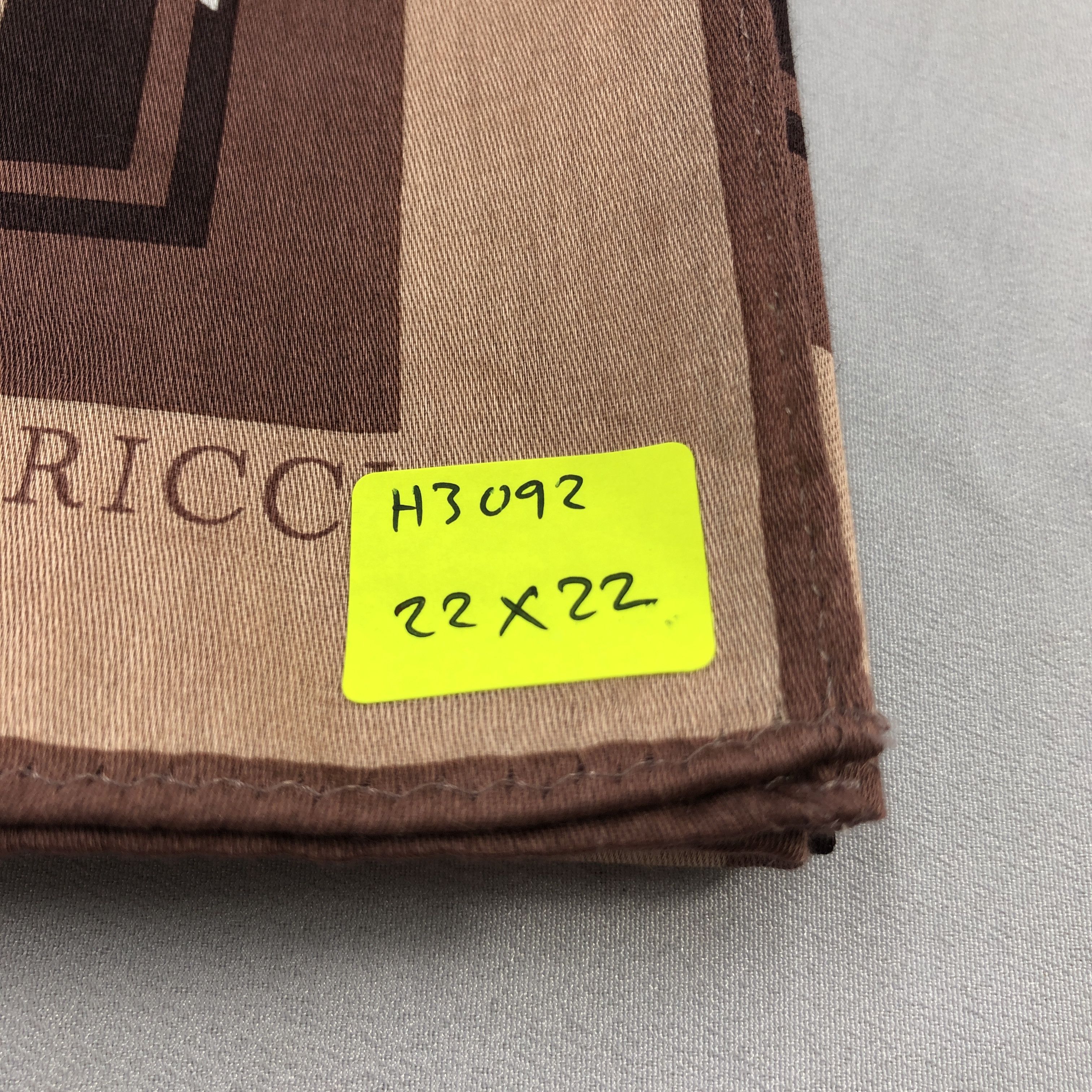 Nina Ricci Nina Ricci Handkerchief Neckerchief Bandana H3092 Size ONE SIZE - 6 Thumbnail