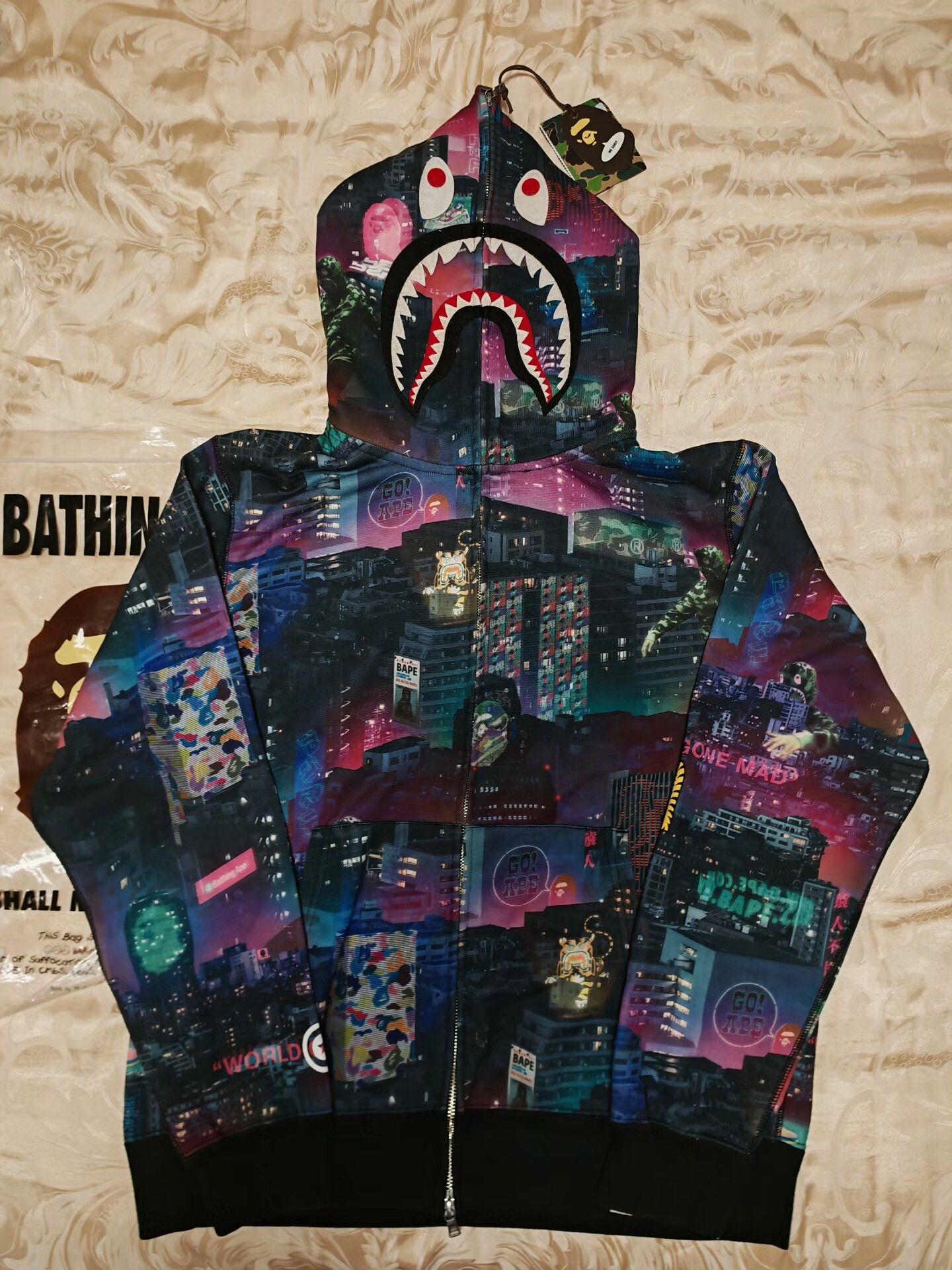Bape Bape Light Jacket XL Men Size US XL / EU 56 / 4 - 1 Thumbnail