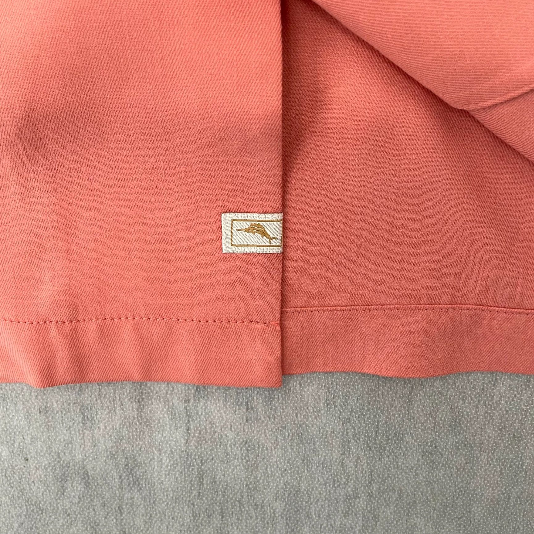 Tommy Bahama VINTAGE Tommy Bahama Shirt Adult 2XL Salmon Pink Button Up Embroidered Loop Collar Mens Size US XXL / EU 58 / 5 - 4 Thumbnail