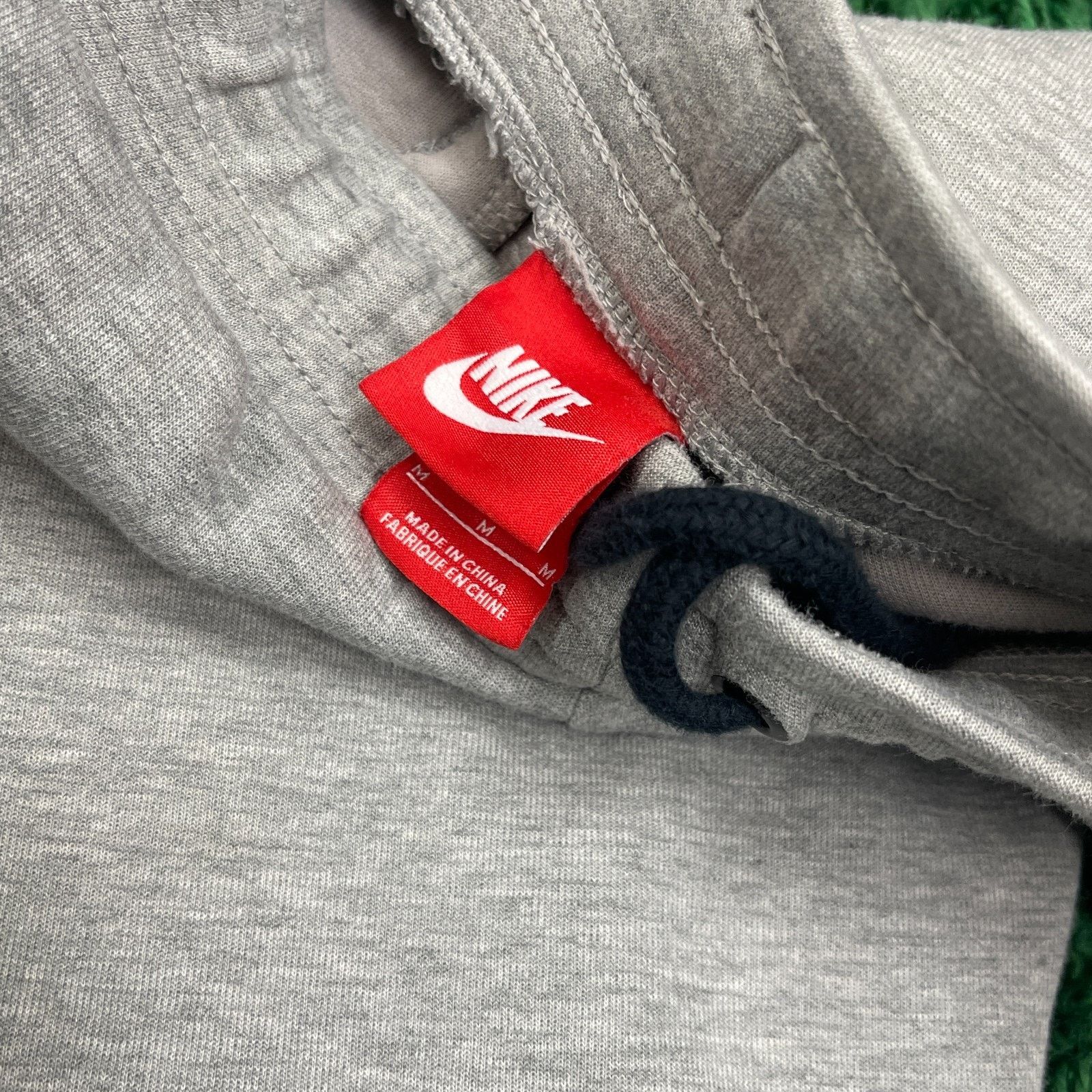 Nike Nike Sportswear Tech Fleece joggers Sweatpants size Medium Size US 30 / EU 46 - 6 Thumbnail