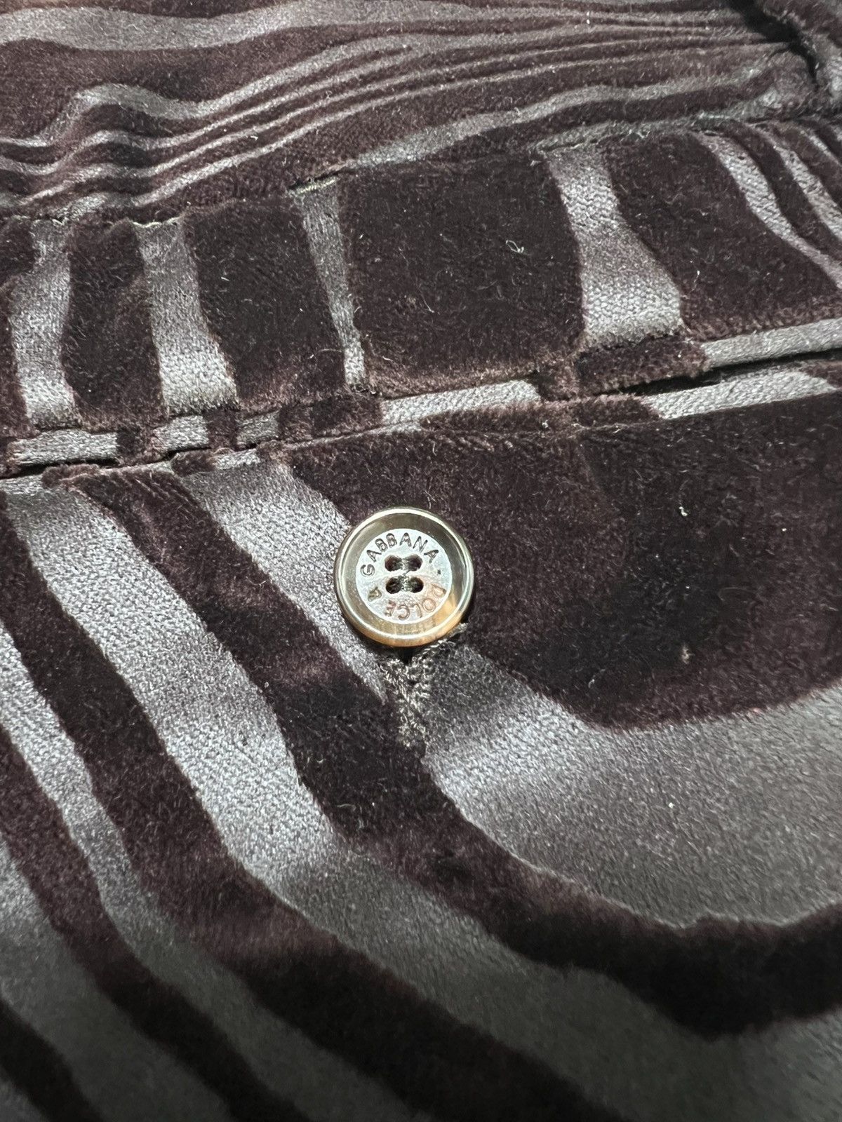Dolce & Gabbana Dolce & Gabbana - Wood Pattern Allover Print Velvet Trouser Size US 30 / EU 46 - 15 Thumbnail