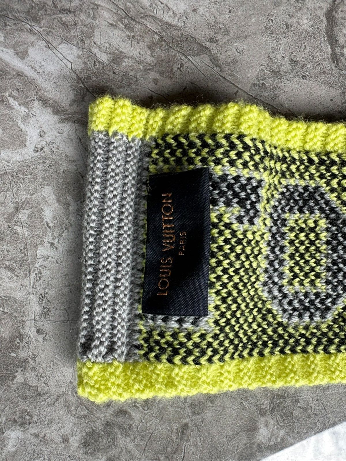 Louis Vuitton ヘアバンド グレー カシミア Louis Vuitton Yellow Grey Knit Headband