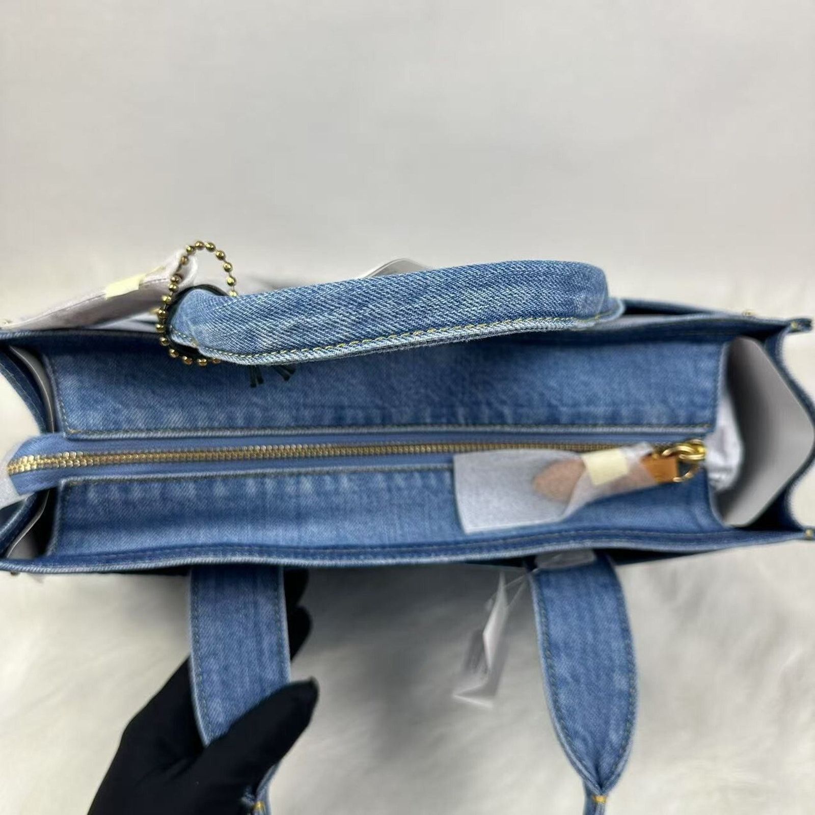 Coach Coach Cargo Tote Crossbody Bag In Denim/Indigo CR657 NWT Size ONE SIZE - 5 Thumbnail