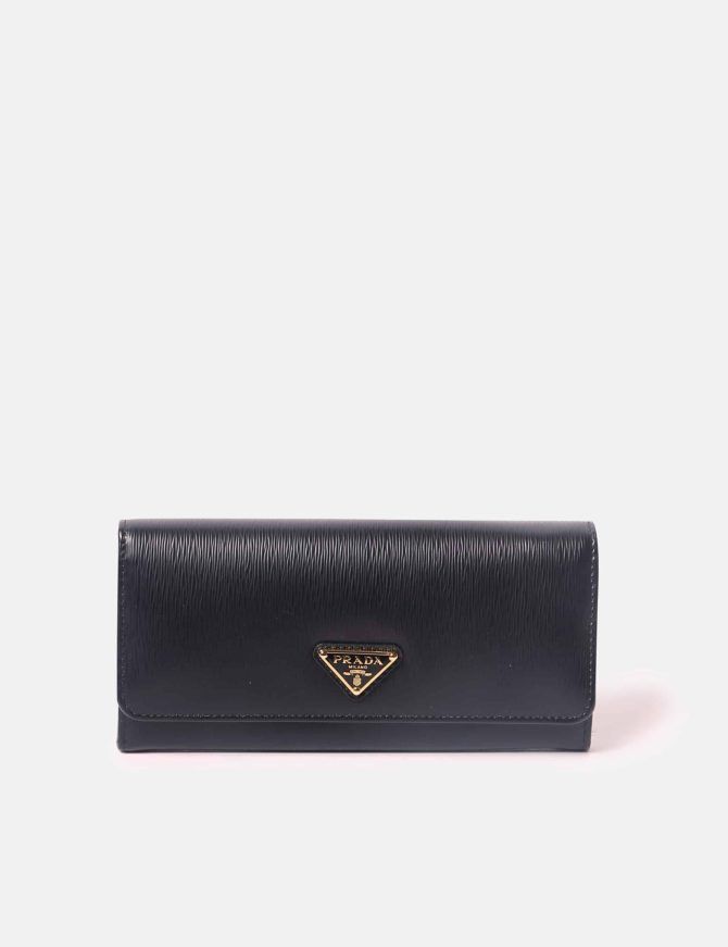 o1srvl11e0724 Size: OS / Wallet in Black
