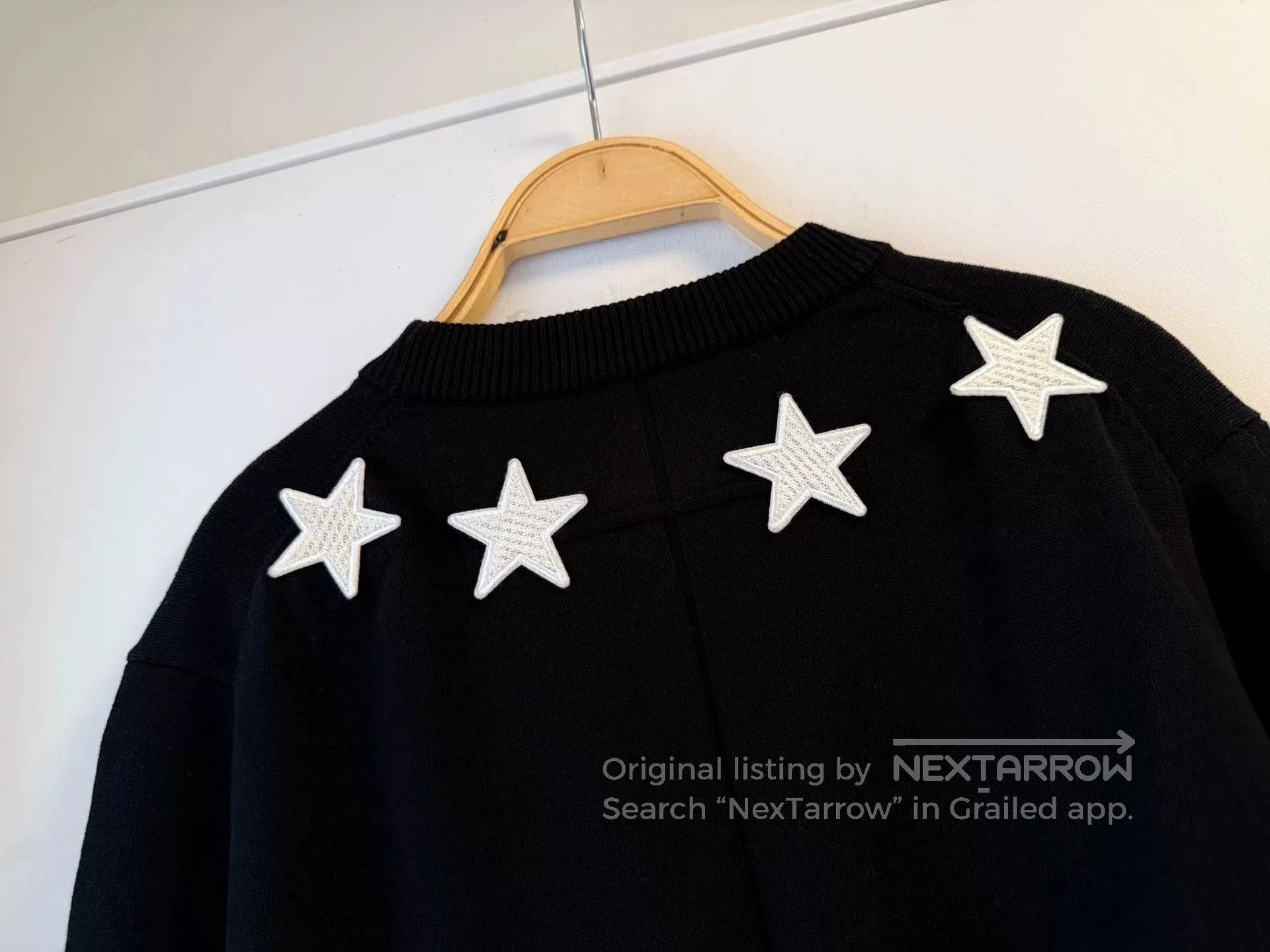 Givenchy Givenchy Star Knit Sweater for Men. Size US S / EU 44-46 / 1 - 4 Thumbnail