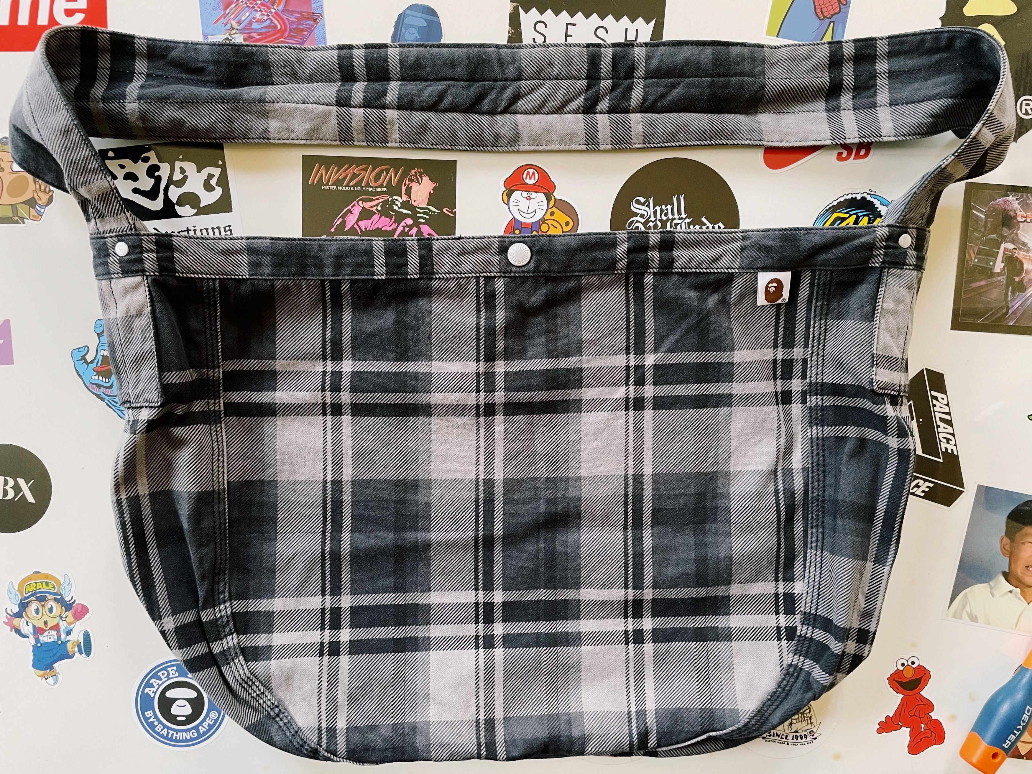 Bape Vintage Y2K Bape A Bathing Ape Check Plaid Shoulder Bag Size ONE SIZE - 1 Thumbnail