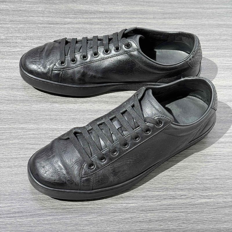 Gucci Gucci Low-top Fashion Sneakers in Black Blue Size US 8 / EU 41 - 1 Thumbnail