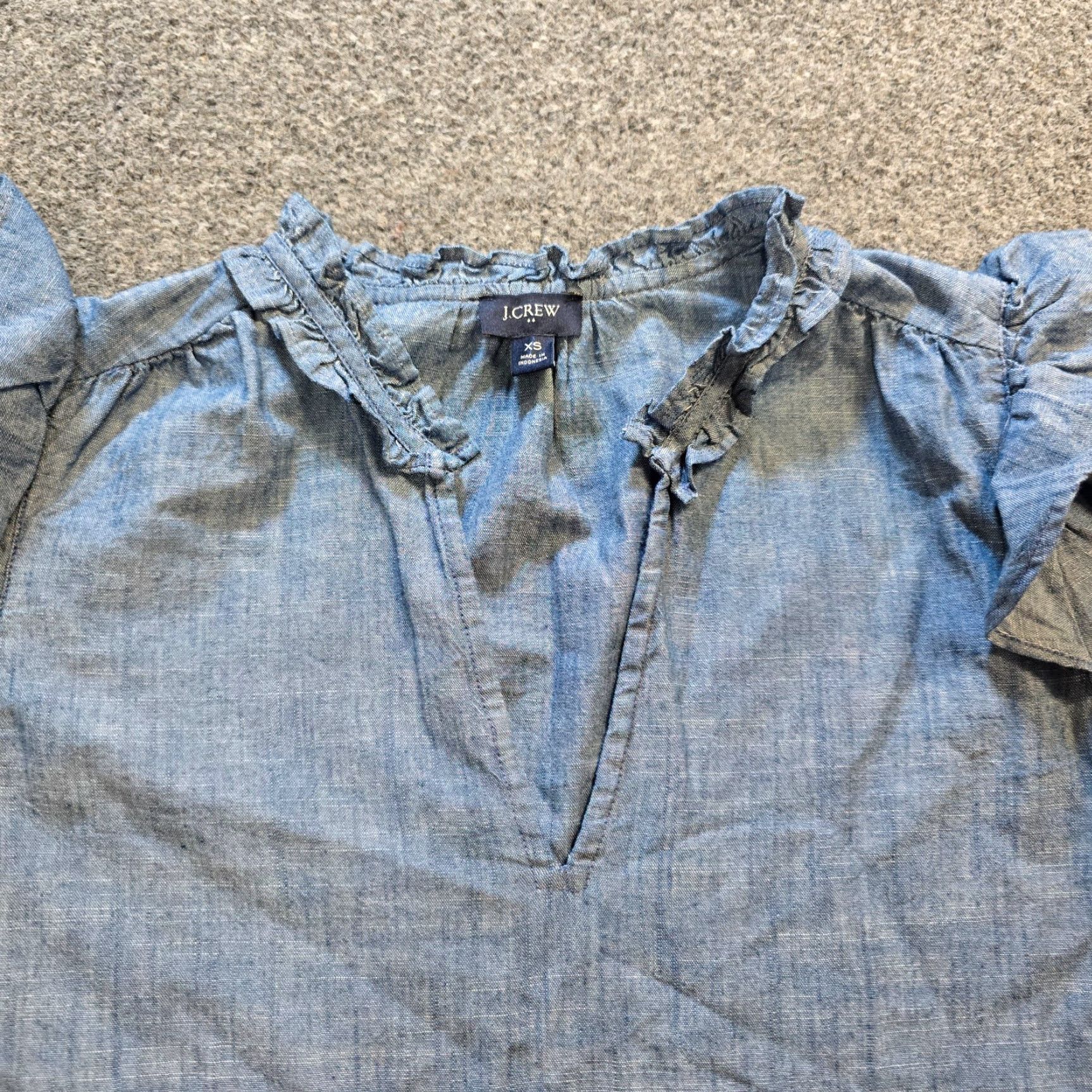 J.Crew J.CREW Top Womens XS Blue Denim Blouse Long Sleeve Ruffle V-Neck Casual Shirt Size XS / US 0-2 / IT 36-38 - 2 Thumbnail