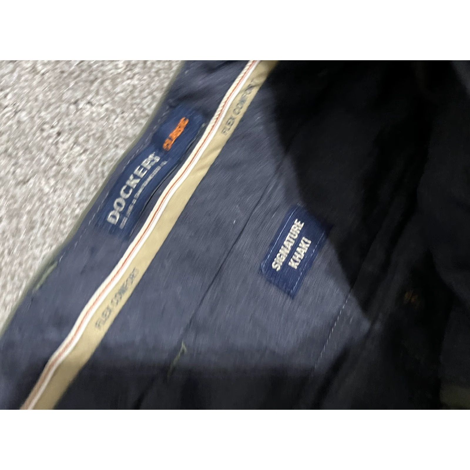Dockers DOCKERS Chinos Pants 36x29 Green Solid Pleated Classic Fit Men 90s Designer 100% Cotton EUC Size US 36 / EU 52 - 5 Thumbnail