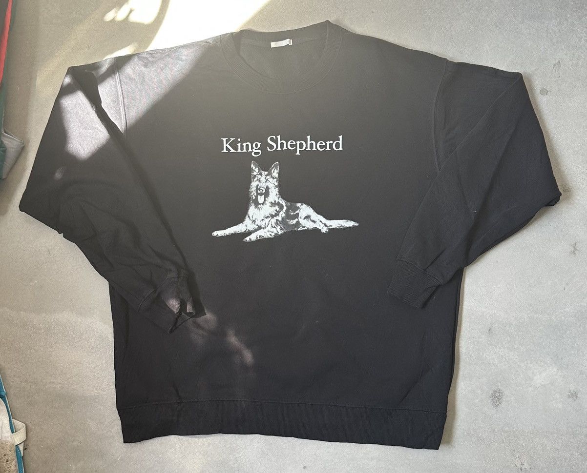 KING SHEPHERD SWEATSHIRT