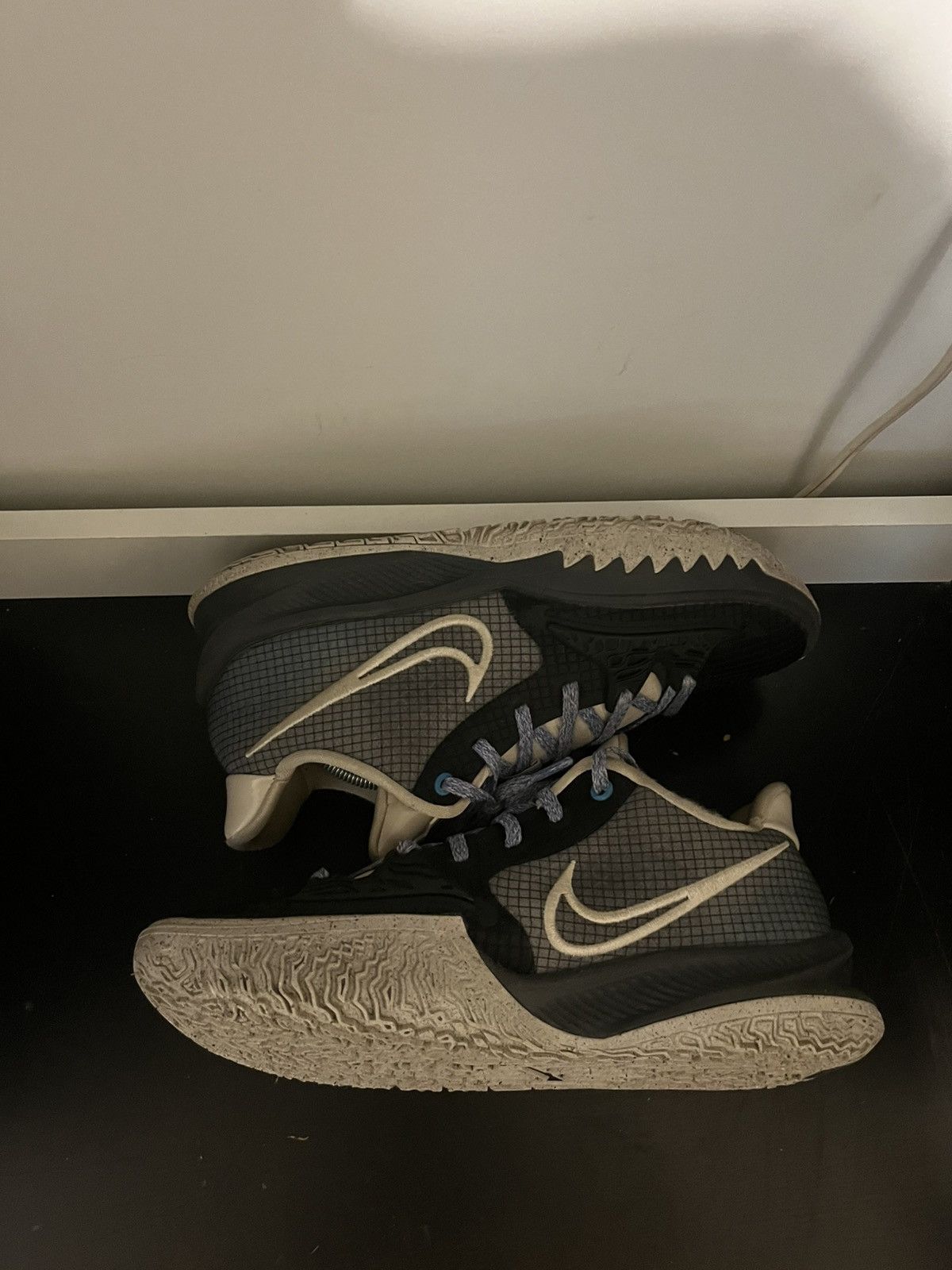 Nike Nike Kyrie 4 Low Black Grey Rattan Men’s 8.5 CW3985-003 Size US 8.5 / EU 41-42 - 4 Thumbnail