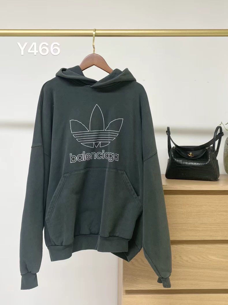 Balenciaga Balenciaga Adidas Co-branded Sweatshirt Size US M / EU 48-50 / 2 - 1 Thumbnail