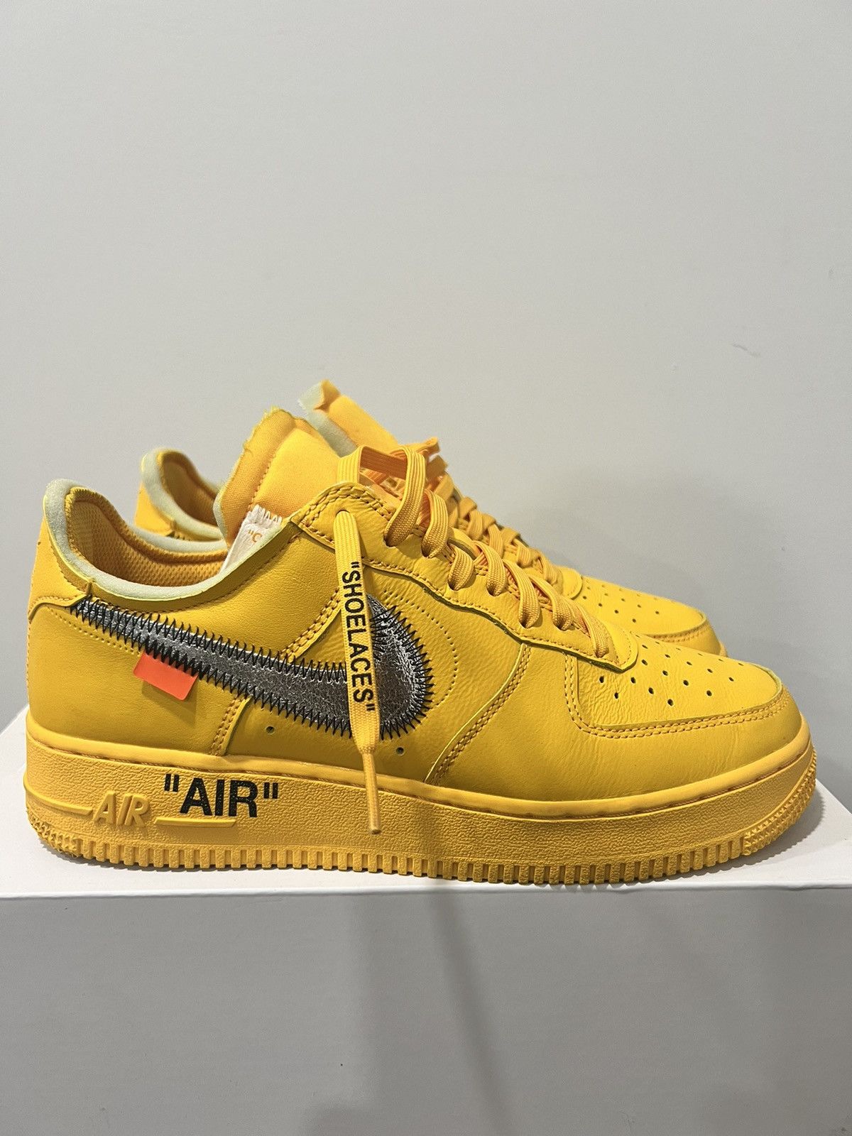 Nike × Off-White Nike Air Force 1 Low Off White ICA Gold Size US 7.5 / EU 40-41 - 1 Thumbnail