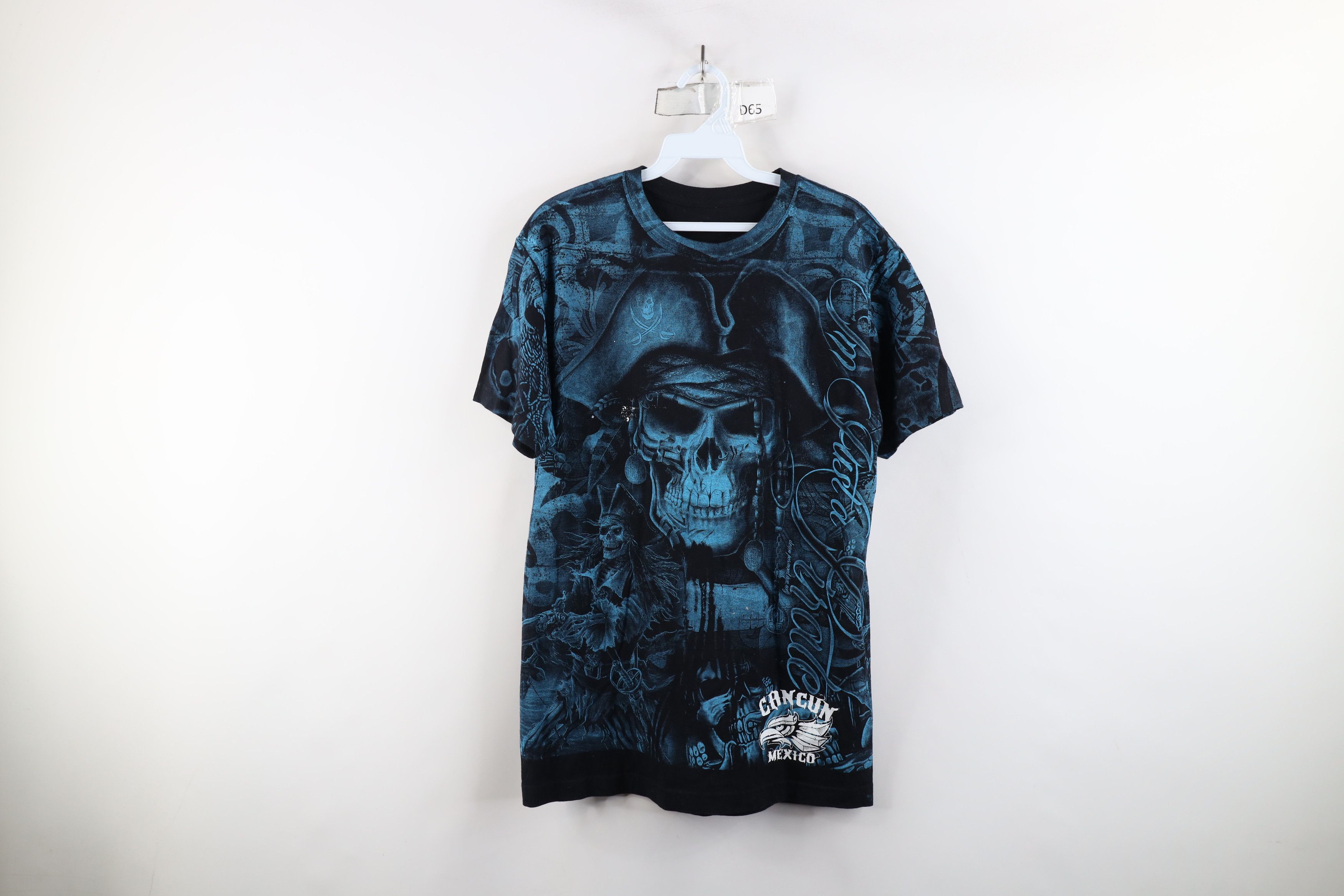 Vintage Vintage Y2K Streetwear Pirate All Over Print T-Shirt Size US M / EU 48-50 / 2 - 1 Thumbnail
