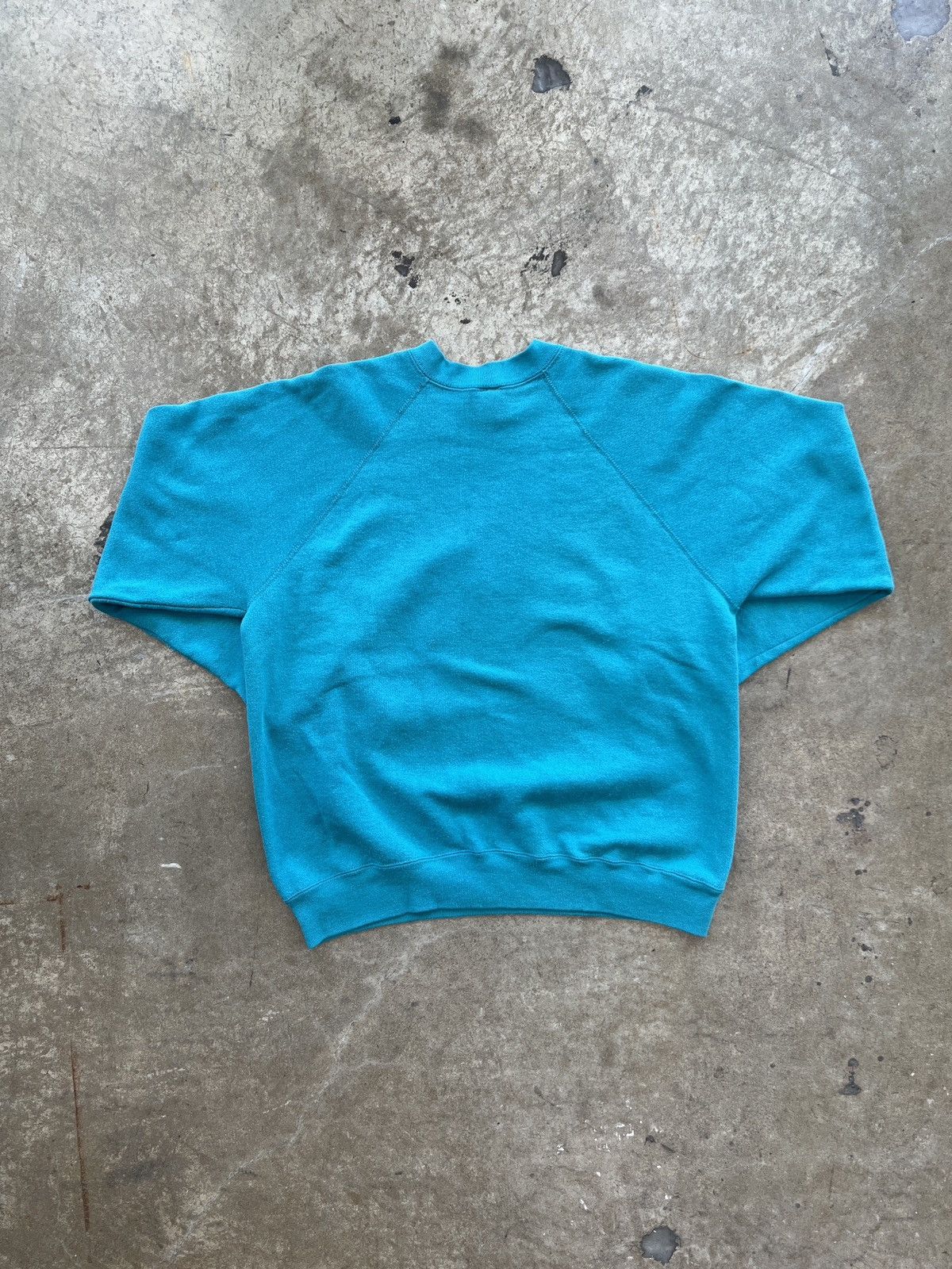 NBA Vintage 90s NBA Charlotte Hornets Logo Crewneck Large Size US L / EU 52-54 / 3 - 4 Thumbnail