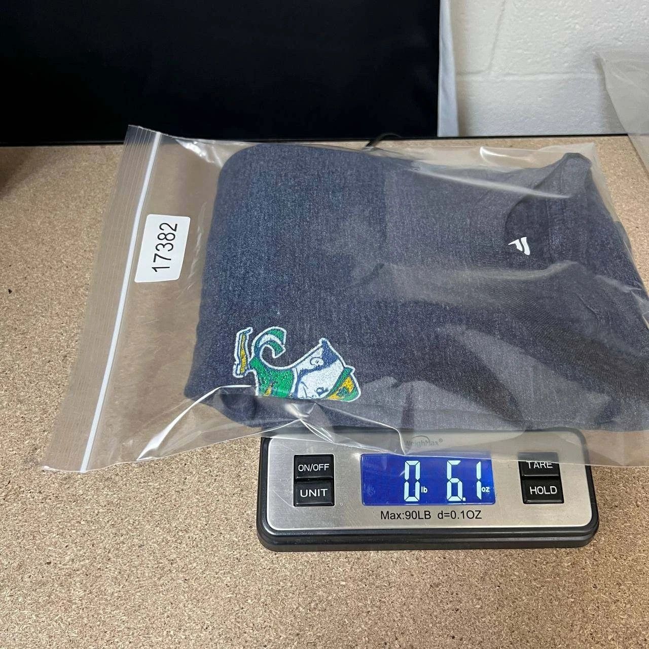 Other Notre Dame Fighting Irish Shirt Men Gray Short Sleeve New L Size US L / EU 52-54 / 3 - 7 Thumbnail