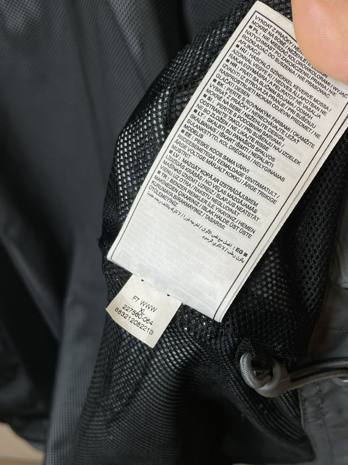 Nike vintage Nike black and gray windbreaker track jacket Size US XL / EU 56 / 4 - 14 Thumbnail