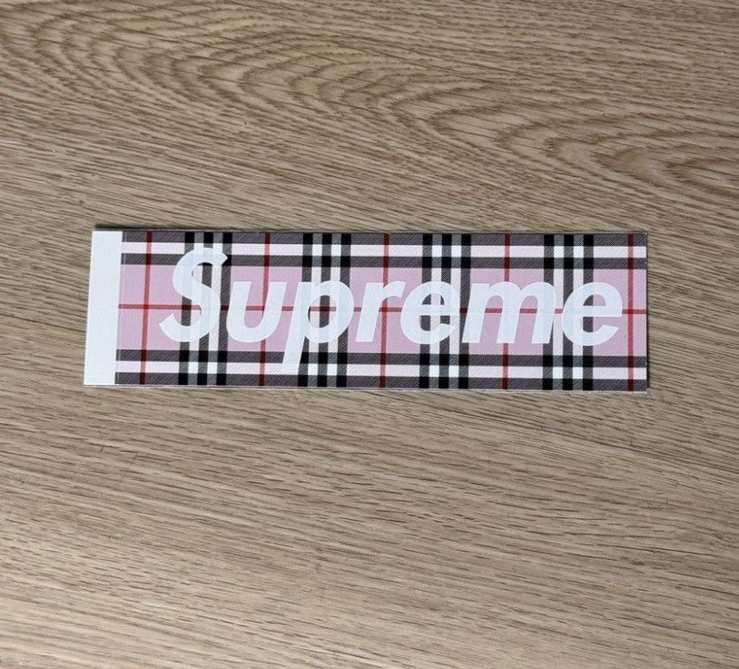 Burberry × Supreme Supreme x Burberry sticker pink Size ONE SIZE - 1 Thumbnail