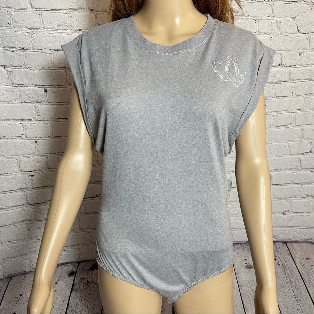 Free People NWT New $78 Free People Go-To Graphic Grey Bodysuit Size S Size S / US 4 / IT 40 - 4 Thumbnail