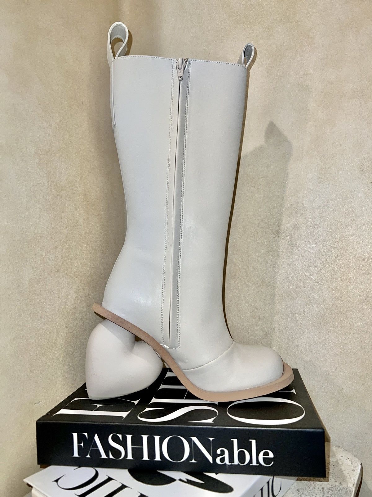 YUME YUME ARCHIVAL YUME YUME Love Heel Knee-High Boots - White Size US 6 / IT 36 - 1 Thumbnail