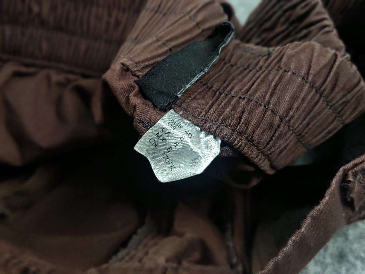 Japanese Brand Vintage Japanese Baggy Brown Cotton Cargo Pants Y2K Style Size US 30 / EU 46 - 14 Thumbnail