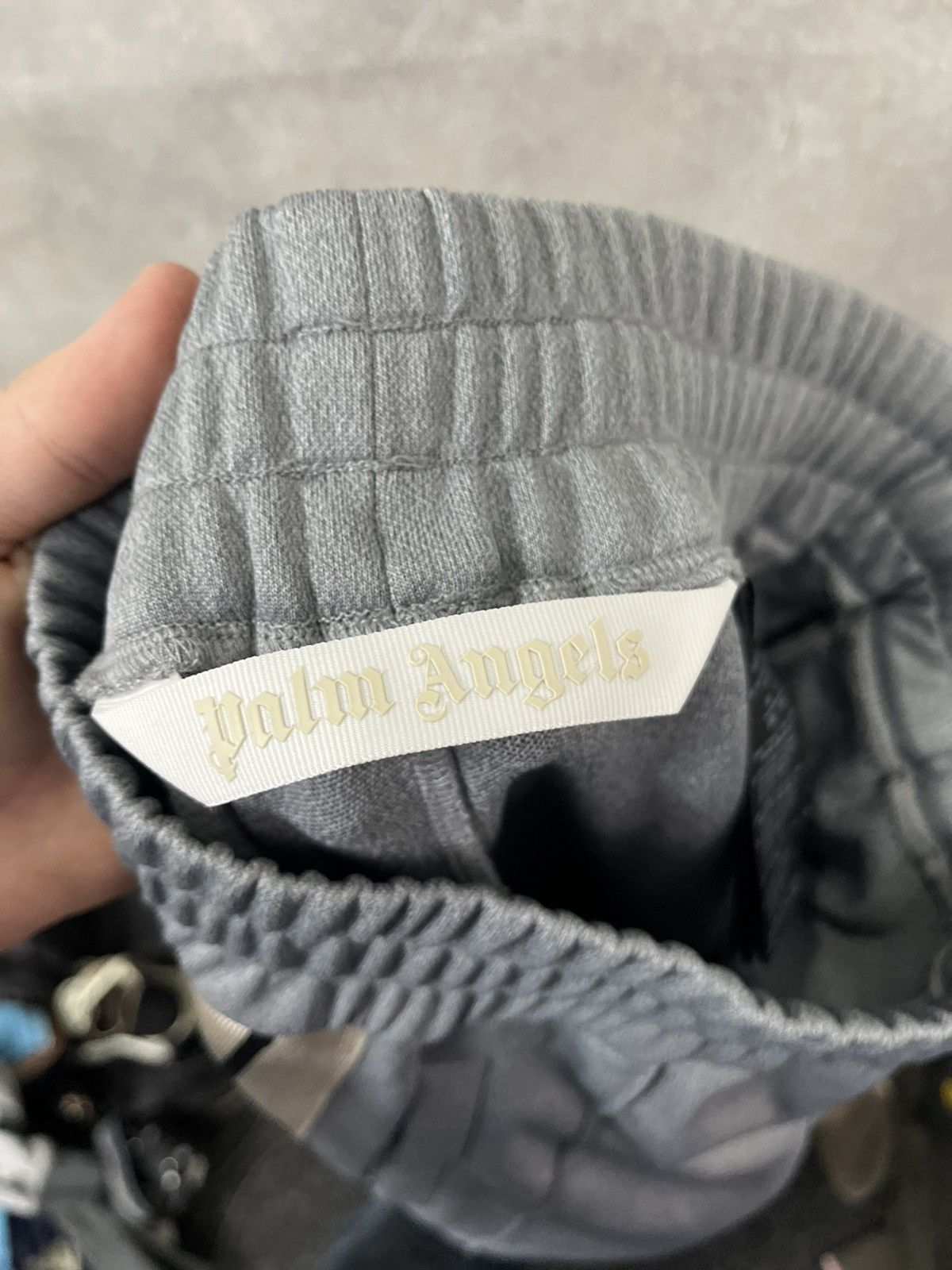 Palm Angels Palm Angels Sweatpants Size US 26 / EU 42 - 12 Thumbnail