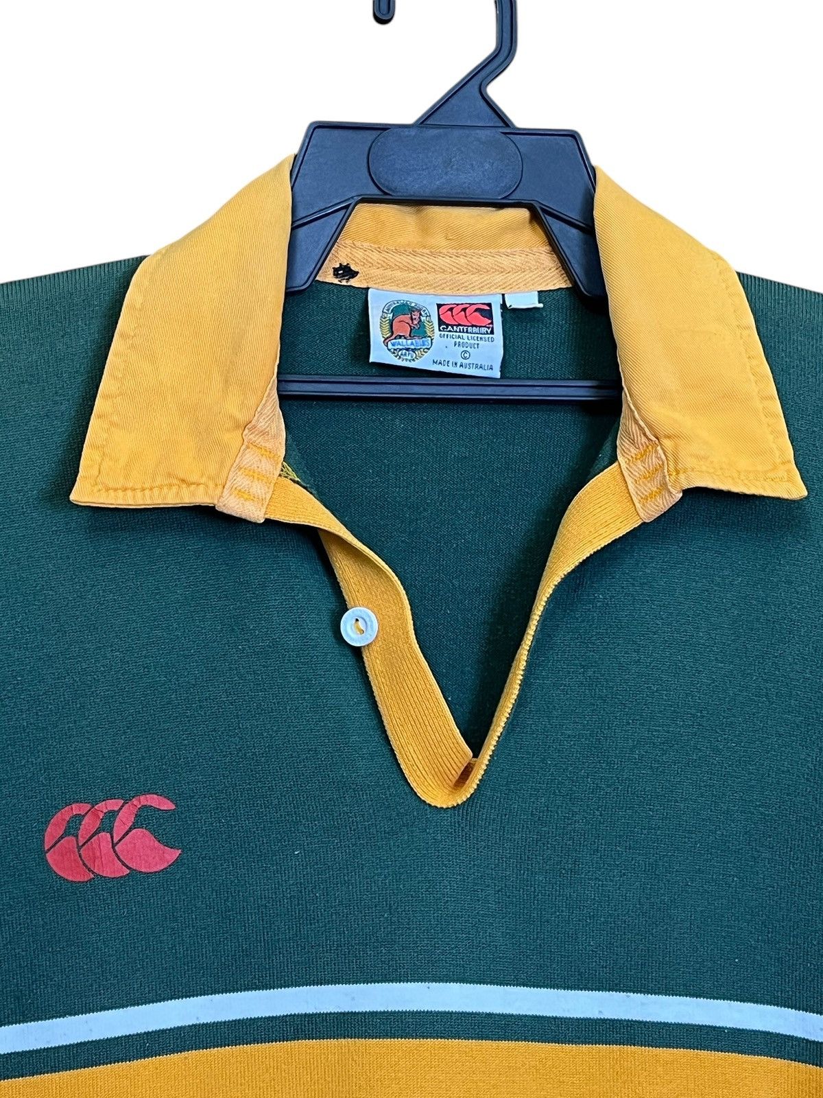 The Australian Outback Collection VINTAGE 90s AUSTRALIA WALLABIES 93/94 TRAINING RUGBY JERSEY Size US M / EU 48-50 / 2 - 4 Thumbnail