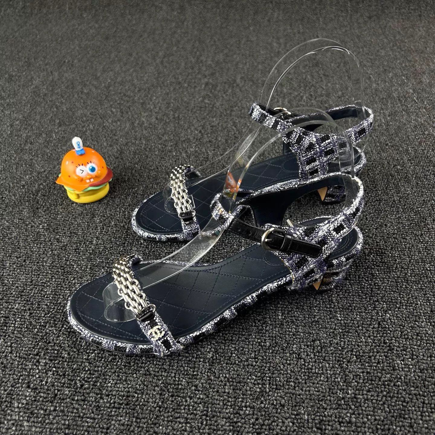 Chanel Chanel Leather Chain Sandal CC EUR37 GUC HB6617 Size US 6.5 / IT 36.5 - 1 Thumbnail