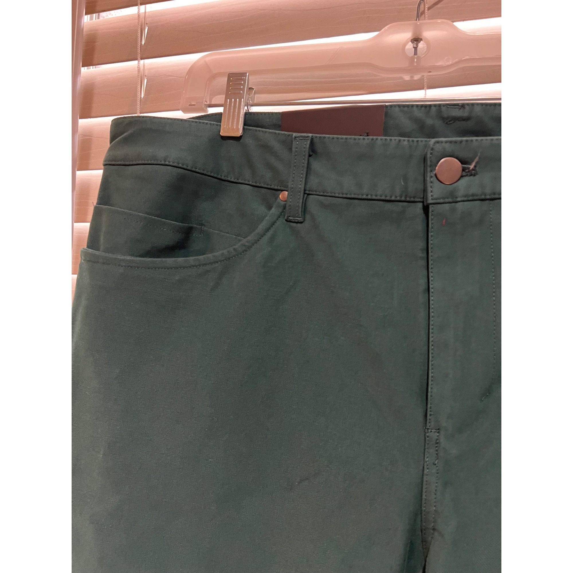Lululemon Lululemon ABC Men’s Green Pants - NWT Size 38 Size US 38 / EU 54 - 2 Thumbnail