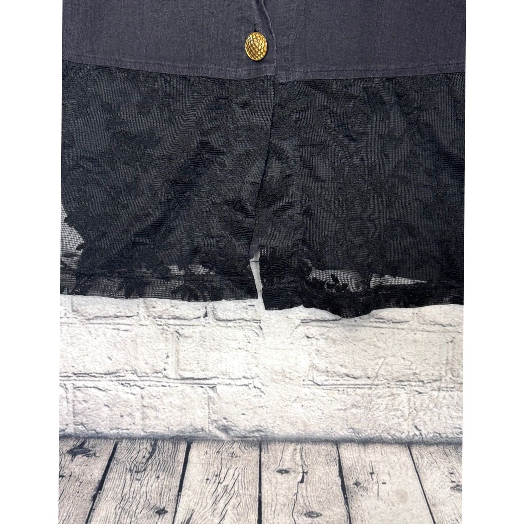 Delta Delta Burke Collection Black Lace Sleeve Button Front Top Womens Medium Size M / US 6-8 / IT 42-44 - 3 Thumbnail