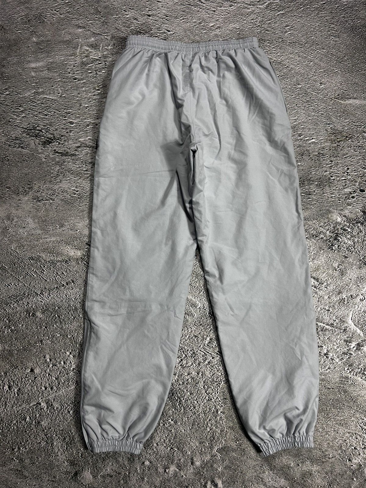 Adidas × Vintage Adidas vintage grey nylon track pants drill Y2K Size US 28 / EU 44 - 7 Thumbnail