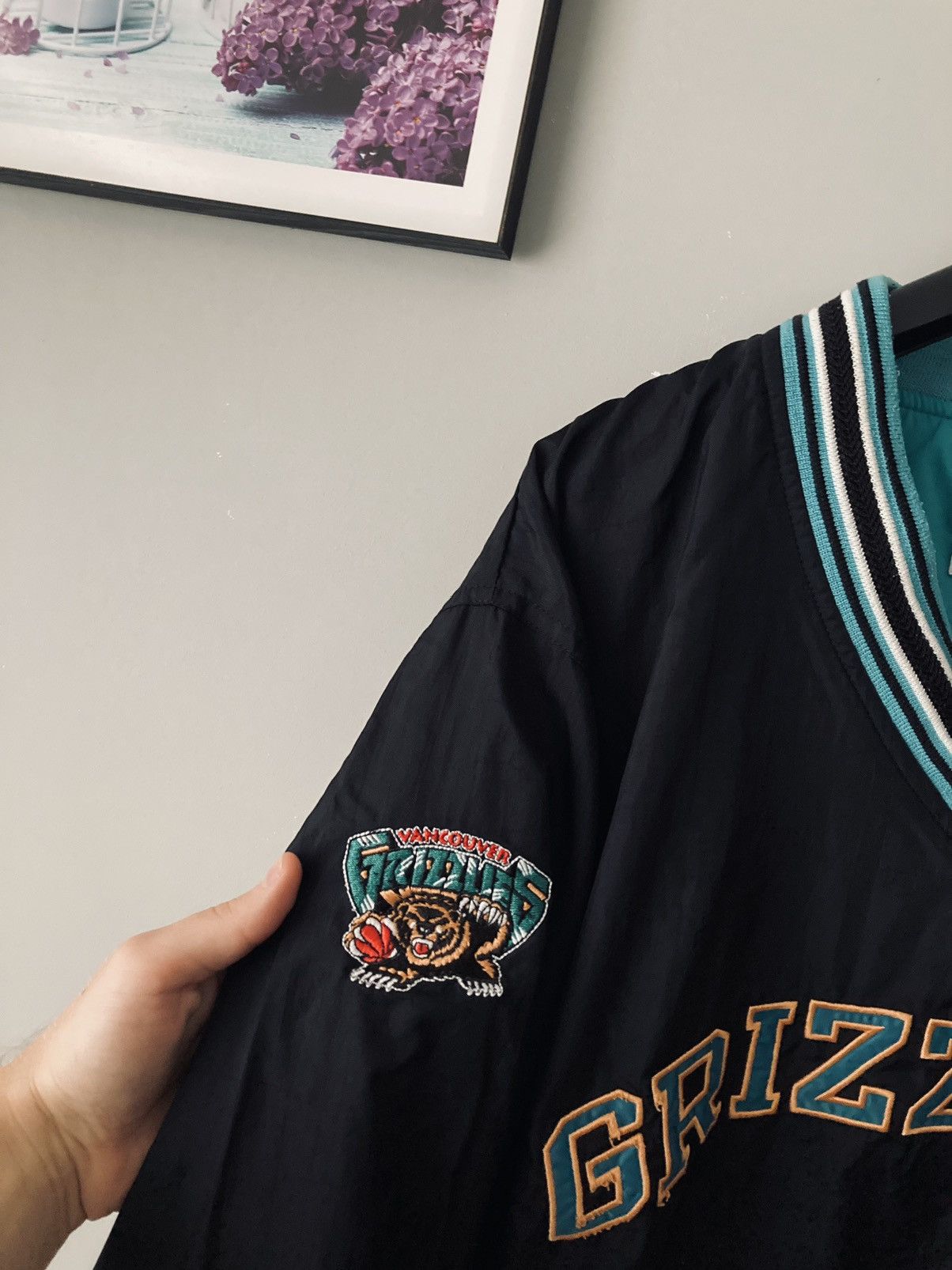 Champion × NBA × Vintage Vintage rare 1994 champion memphis grizzlies NBA jacket L Size US L / EU 52-54 / 3 - 3 Thumbnail