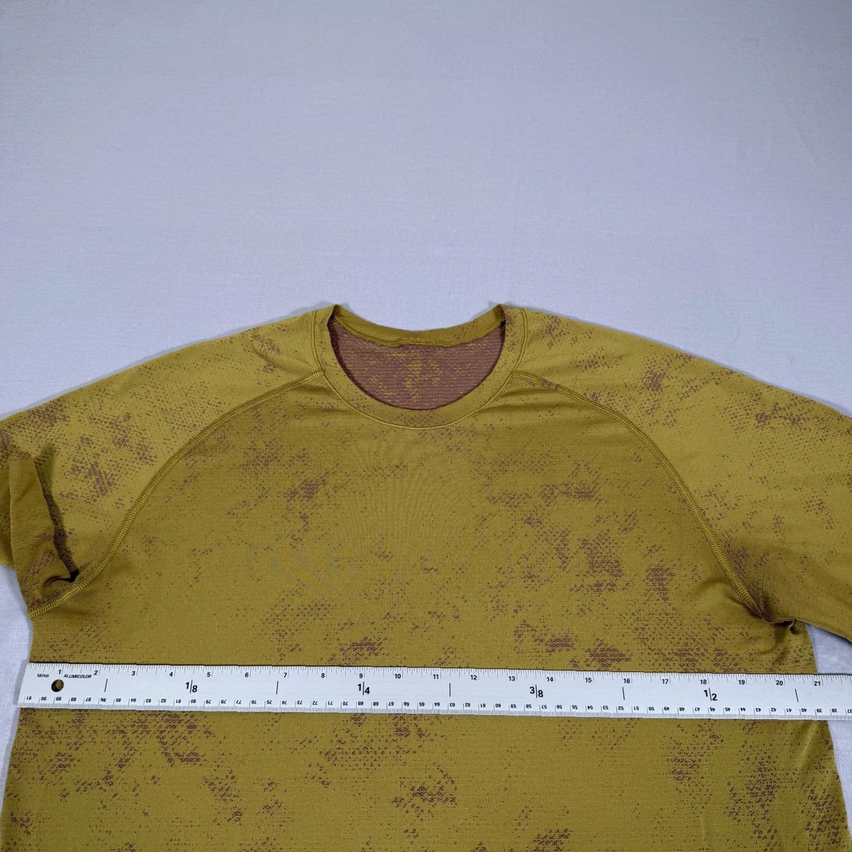 Lululemon Lululemon Shirt Mens Large Yellow Metal Vent Tech Seamless Athletic Running Camo Size US L / EU 52-54 / 3 - 4 Thumbnail