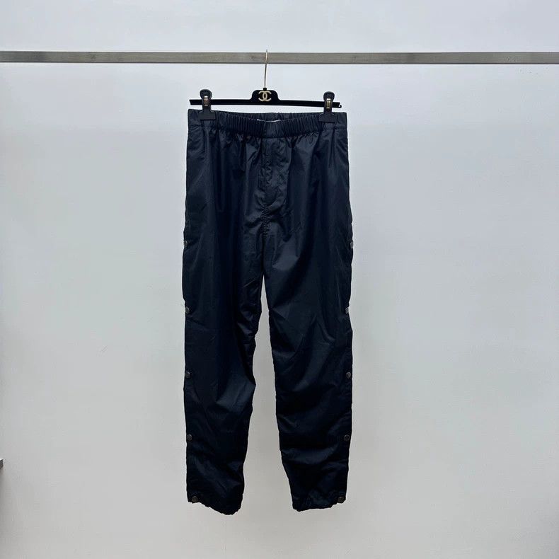 Givenchy Givenchy Sport Casual Pants Size US 30 / EU 46 - 1 Thumbnail