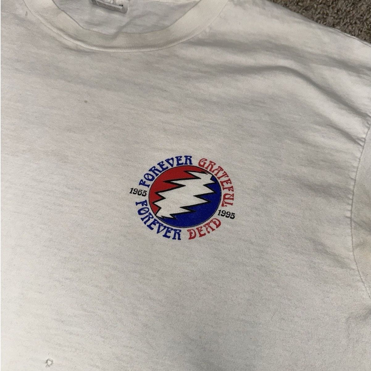 Anvil × Grateful Dead × Vintage Vintage Grateful Dead Forever Truckin Bus Shirt 1965-1995 Size US XL / EU 56 / 4 - 4 Thumbnail