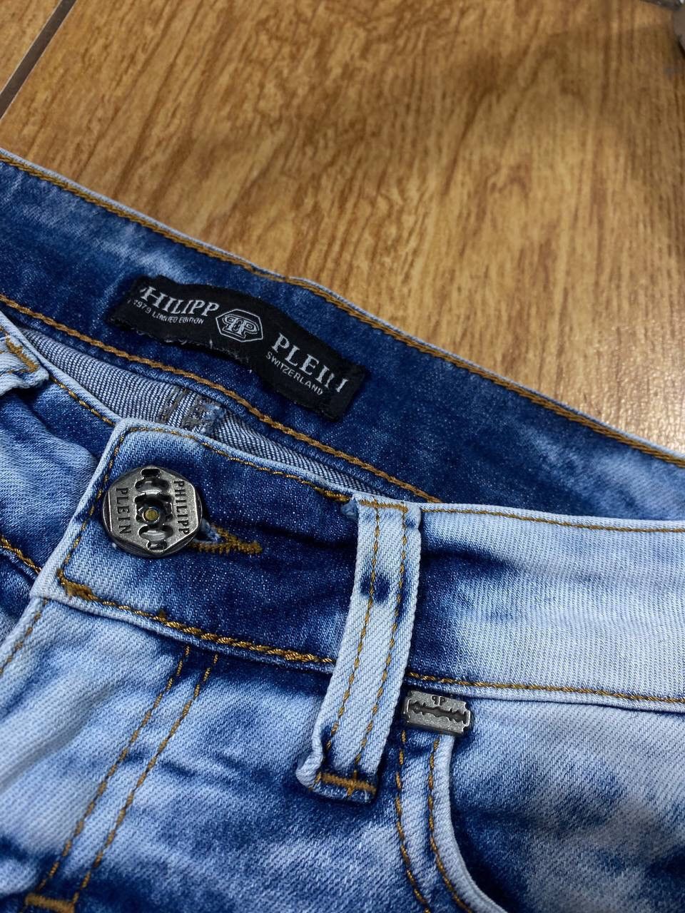 Philipp Plein Philipp Plein Skull Logo Denim Shorts Size US 26 / EU 42 - 17 Thumbnail