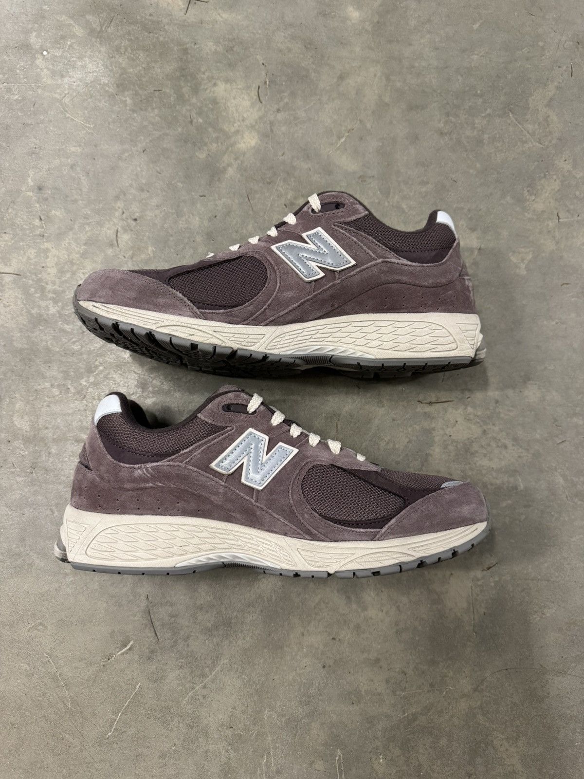 New Balance New Balance 2002R Suede Pack Dusty Fig Size 13 Size US 13 / EU 46 - 3 Thumbnail