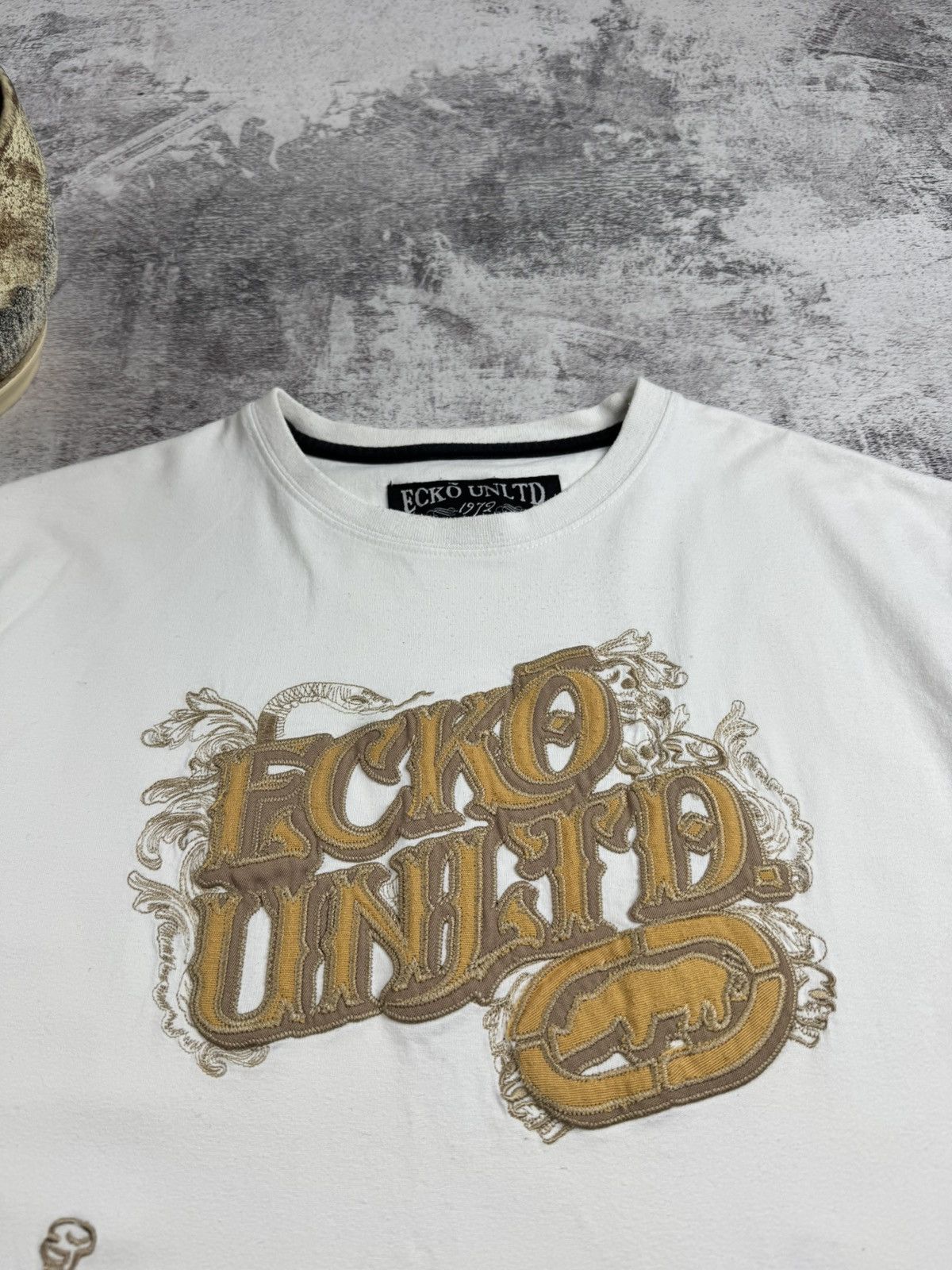 Ecko Unltd. Vintage Ecko Unltd Skate Rap Gold Print Hip Hop Rap White Skull Y2K T Shirt Tee Size US L / EU 52-54 / 3 - 7 Thumbnail