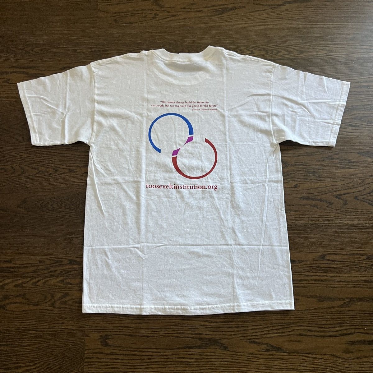 Vintage Vintage Roosevelt Institute future for youth shirt Size US L / EU 52-54 / 3 - 1 Thumbnail