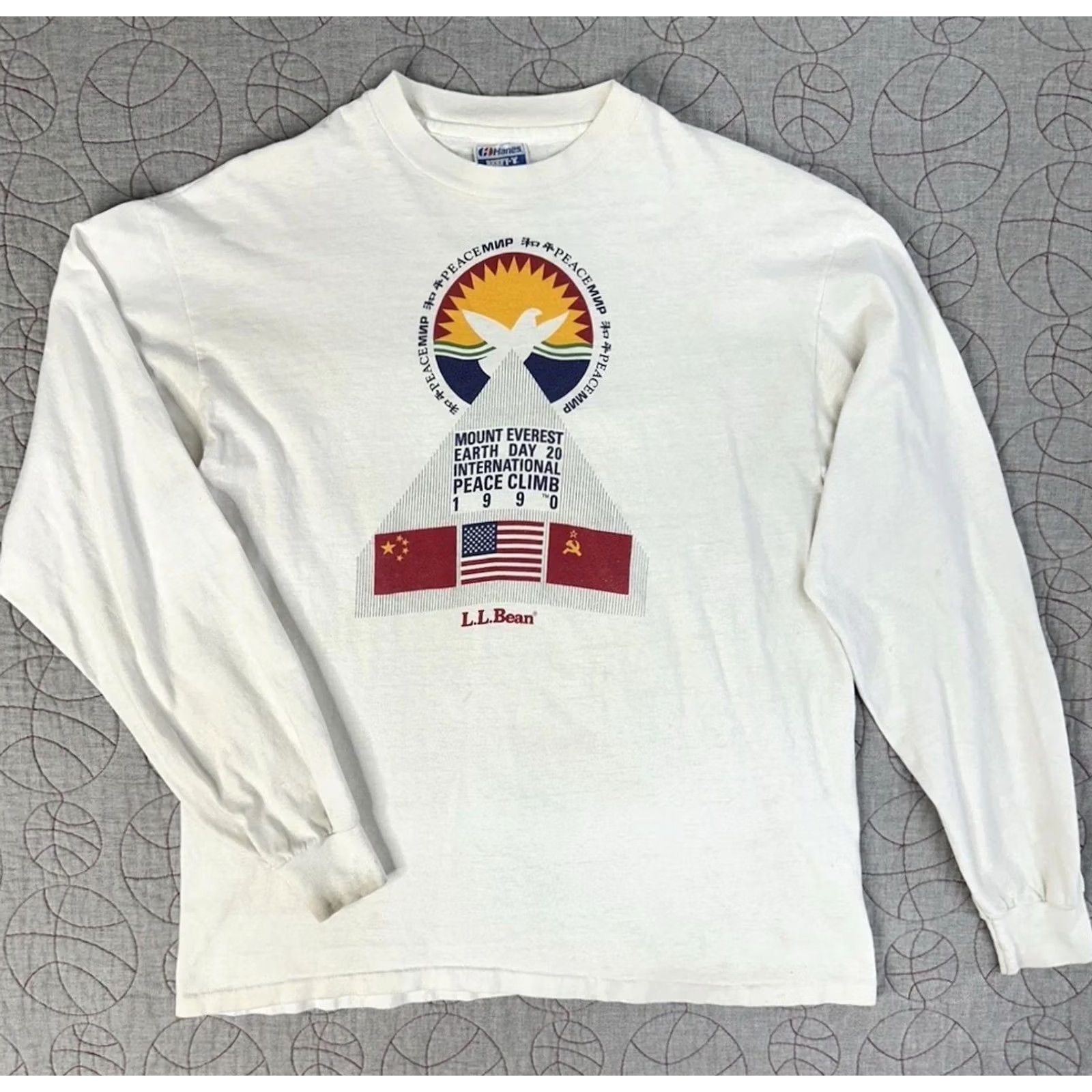 Hanes VINTAGE Earth Day Mount Everest Peace Climb Long Sleeve Tee XL White Mens US made Size US XL / EU 56 / 4 - 2 Thumbnail
