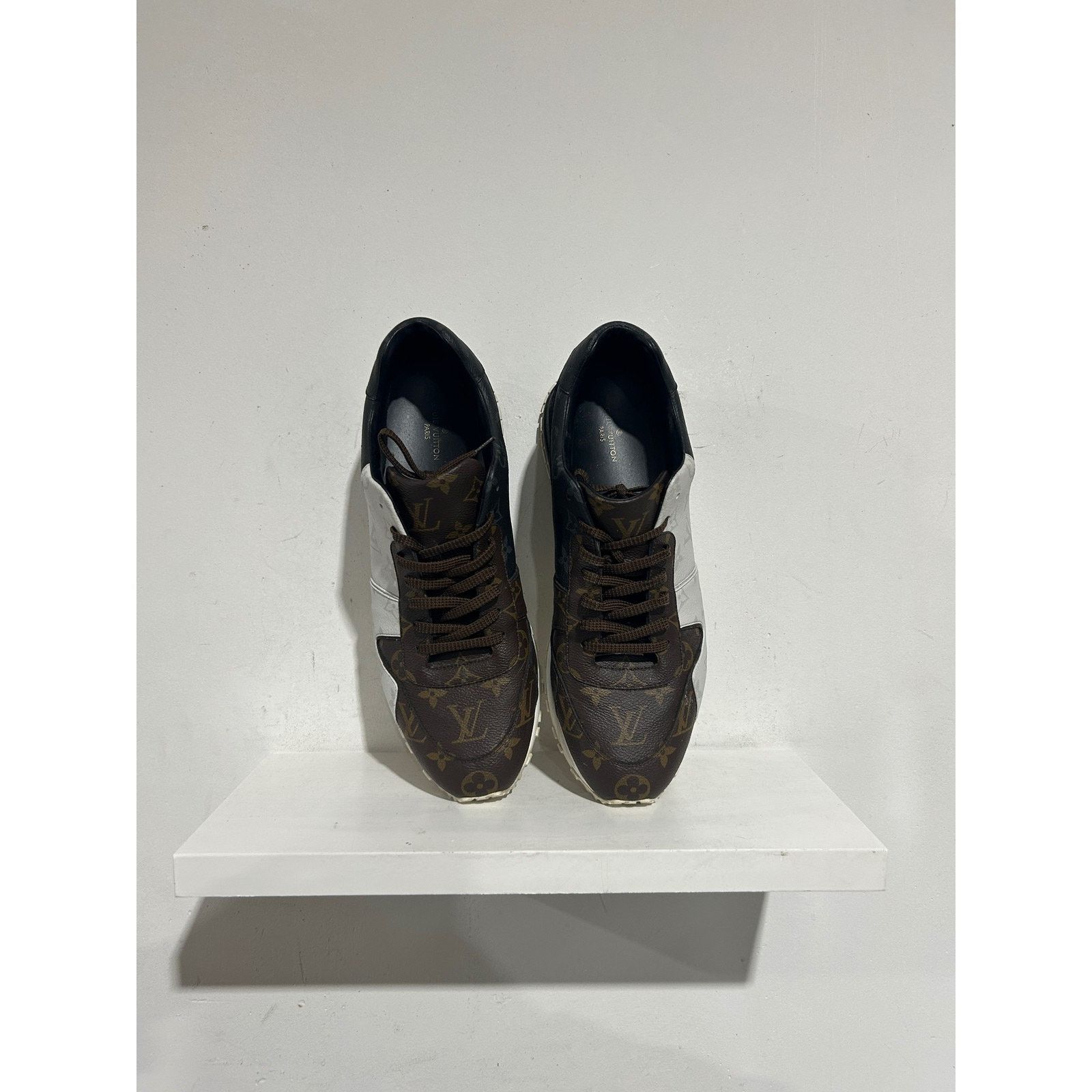 Louis Vuitton LOUIS VUITTON RUN AWAY TRIPLE MONOGRAM SNEAKER SZ LV10 USED Size US 12 / EU 45 - 3 Thumbnail