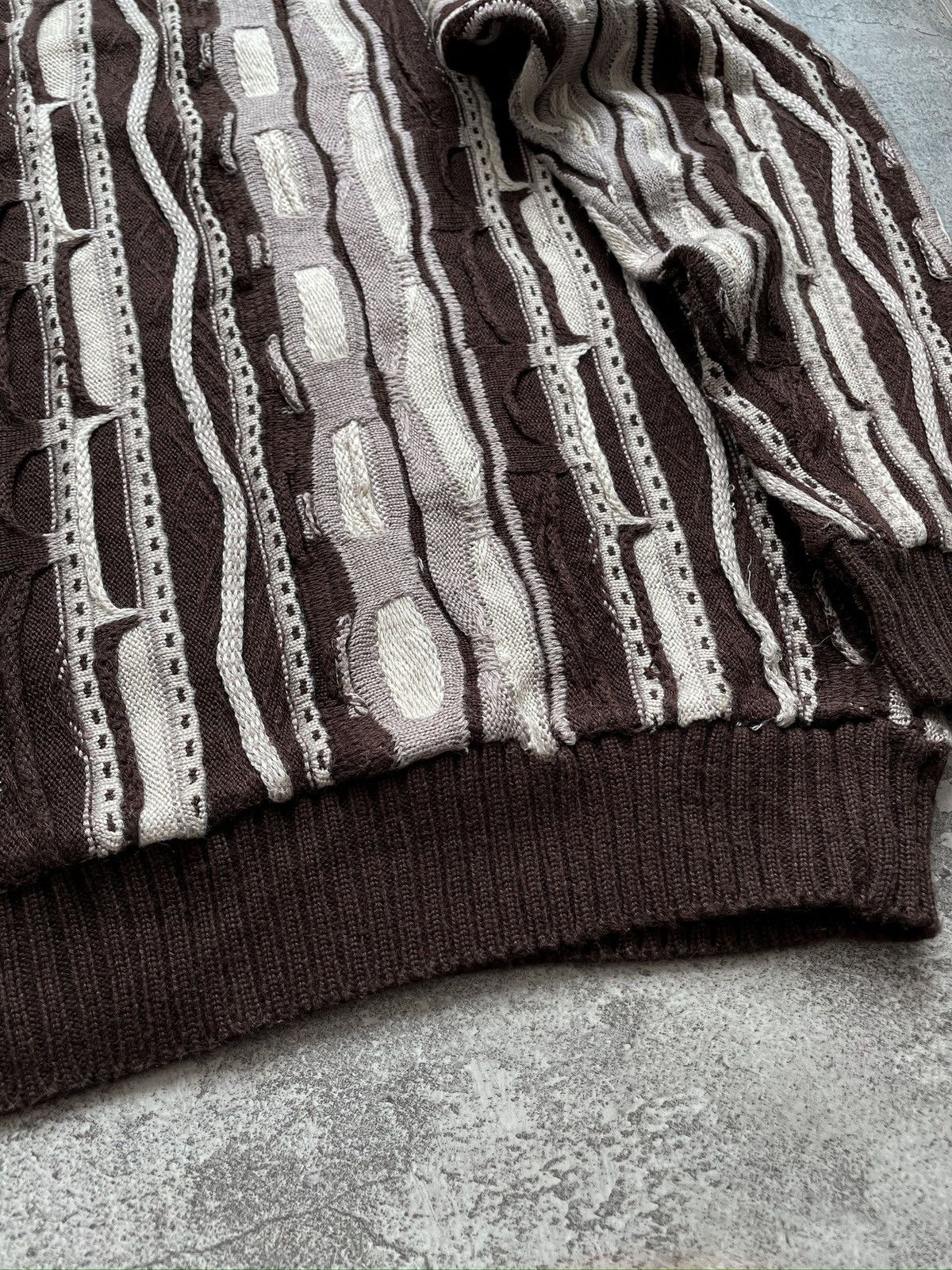 Vintage Vintage Rusia Knockout Signature 3D Cable Knit Sweater Size US XL / EU 56 / 4 - 16 Thumbnail