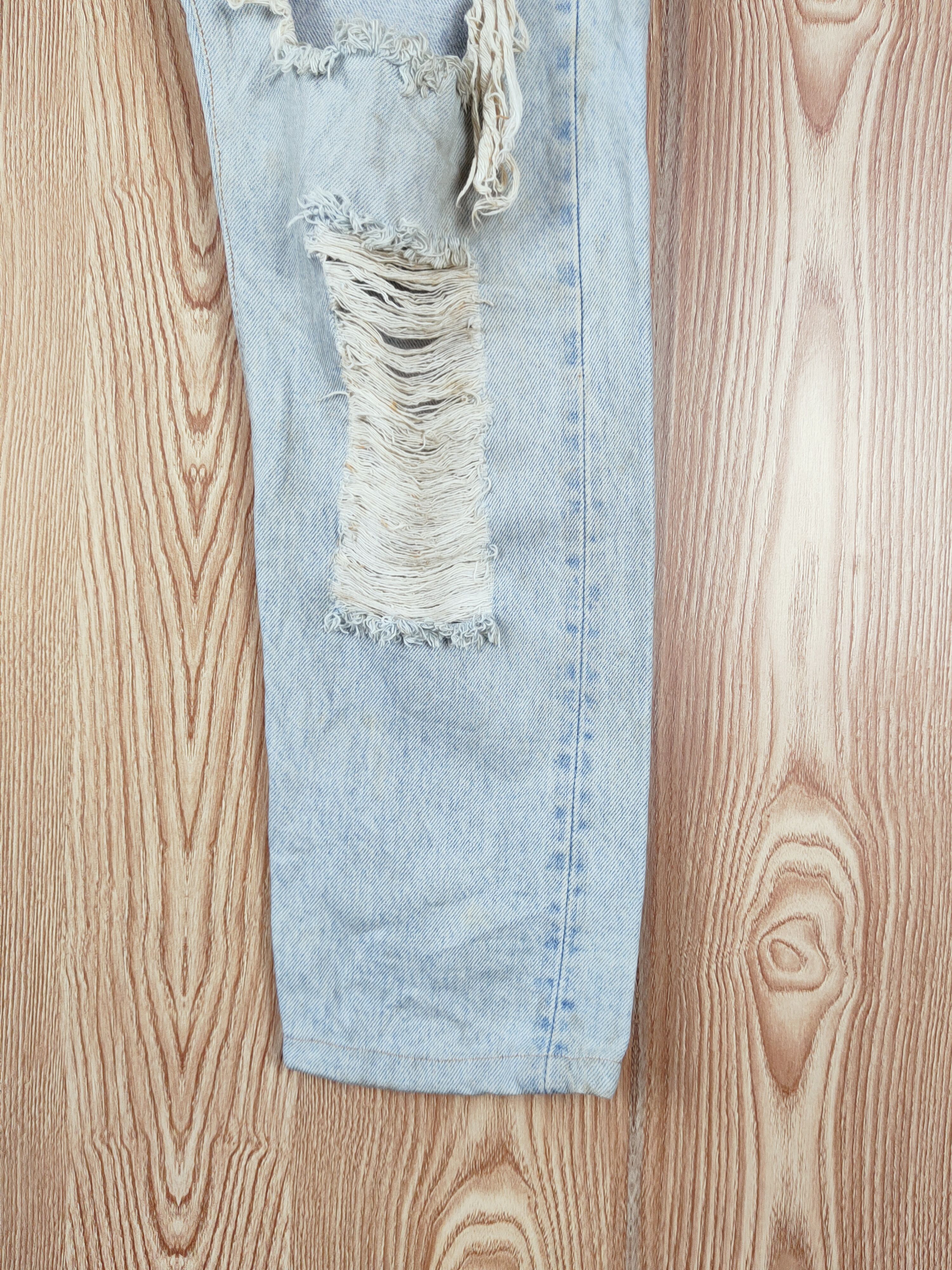Levi's × Vintage Levi's Blue Distressed Ripped Jeans (Vintage Stuff) Size US 34 / EU 50 - 6 Thumbnail
