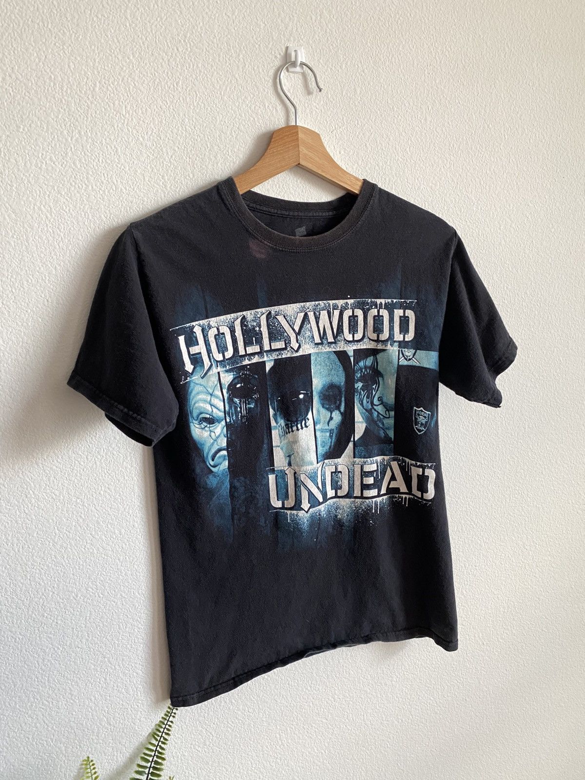 Band Tees Y2K Hollywood Undead Band Tee Size US S / EU 44-46 / 1 - 2 Thumbnail